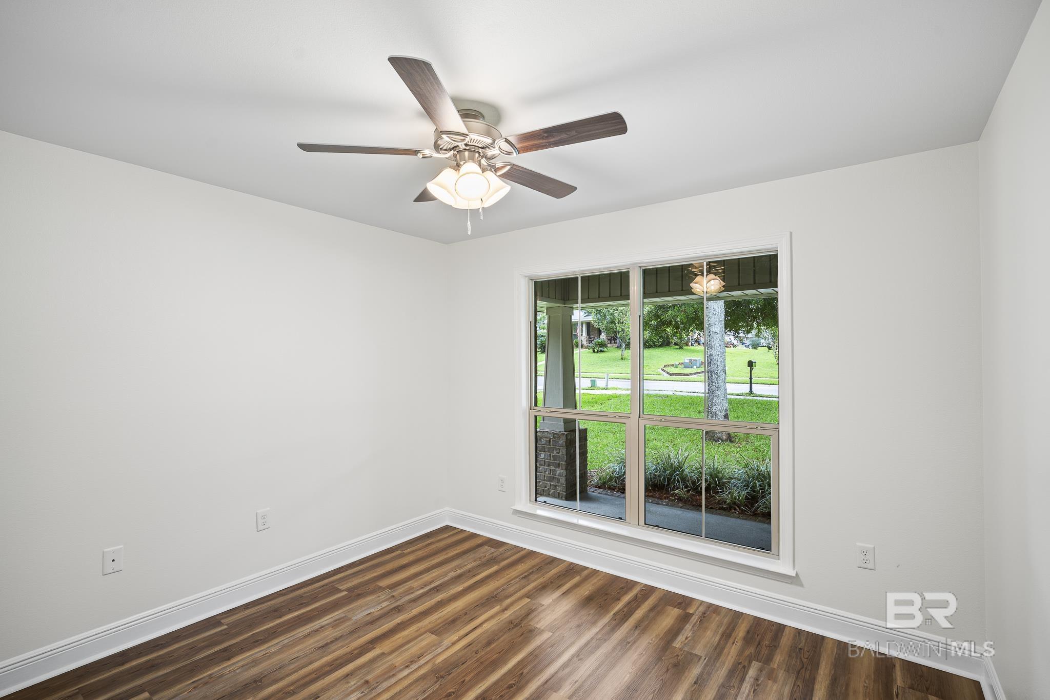 https://zimg.paragon.ice.com/ParagonImages/Property/PG/BCAR/397060/9/0/0/eb04ecc5265417d2ecf7f3d075cd96b4/7/5be2bf1edbce0d984425a648c8592b22/397060-f77627a8-3f13-4c29-8885-7082b3f9e55e.JPG