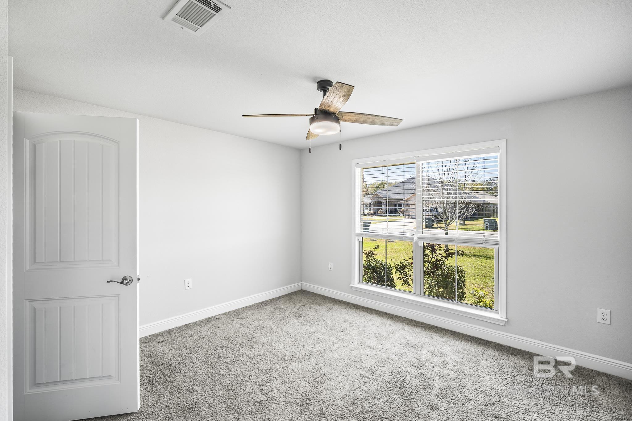https://zimg.paragon.ice.com/ParagonImages/Property/PG/BCAR/397107/19/0/0/005c090407f1b341e53b146e8f12bfef/7/e54ca7c9ff1fc745eca32b14ade90726/397107-3FBC847C-2648-4334-9282-12827605B117.JPG