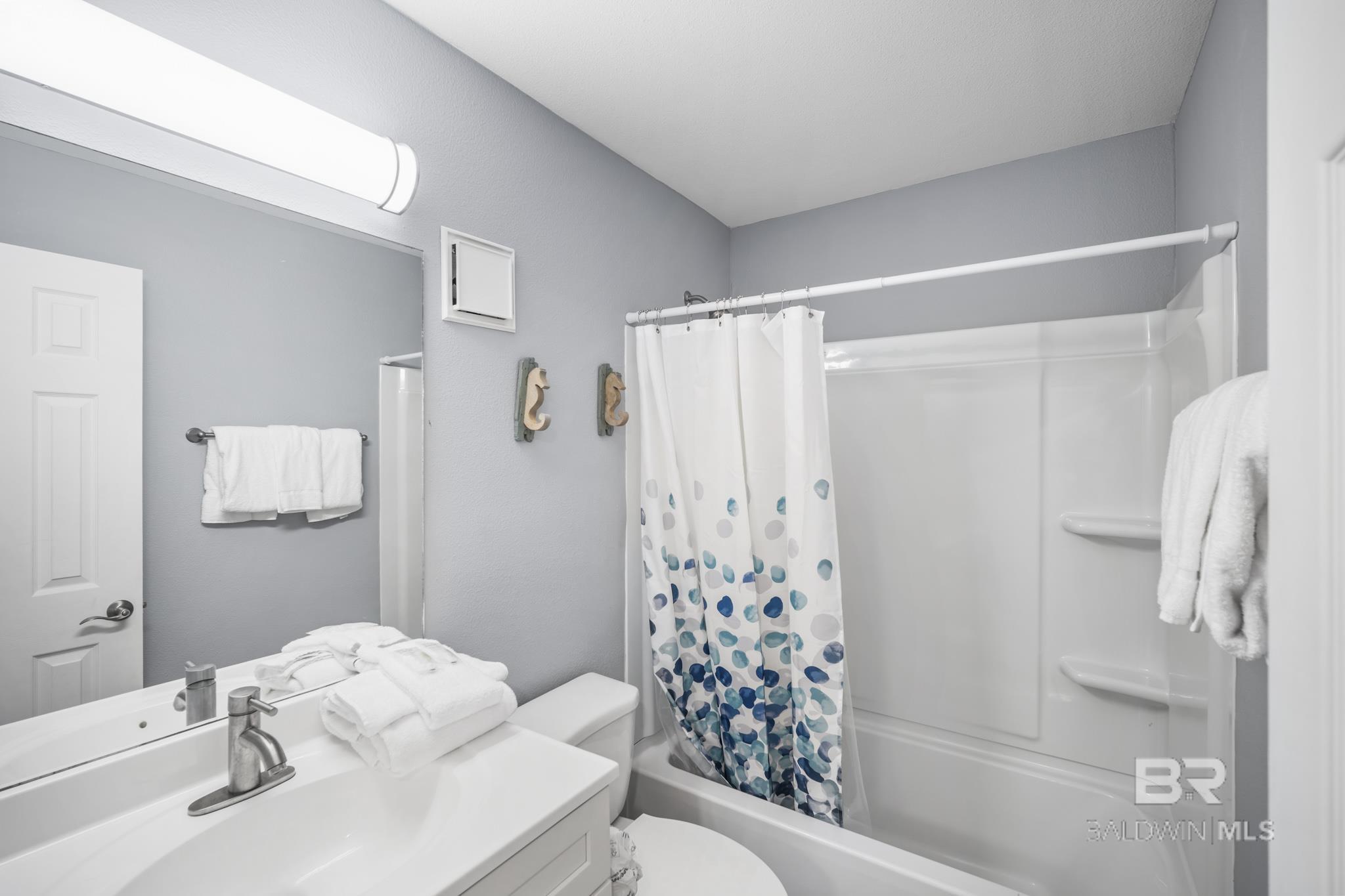 https://zimg.paragon.ice.com/ParagonImages/Property/PG/BCAR/397111/13/0/0/d21c9f72072ec033e245ca45302a2569/7/a841ddb0c649cf5f909efc874865b684/397111-65D8269F-3C2B-43FA-BC62-3DA806626A82.JPG