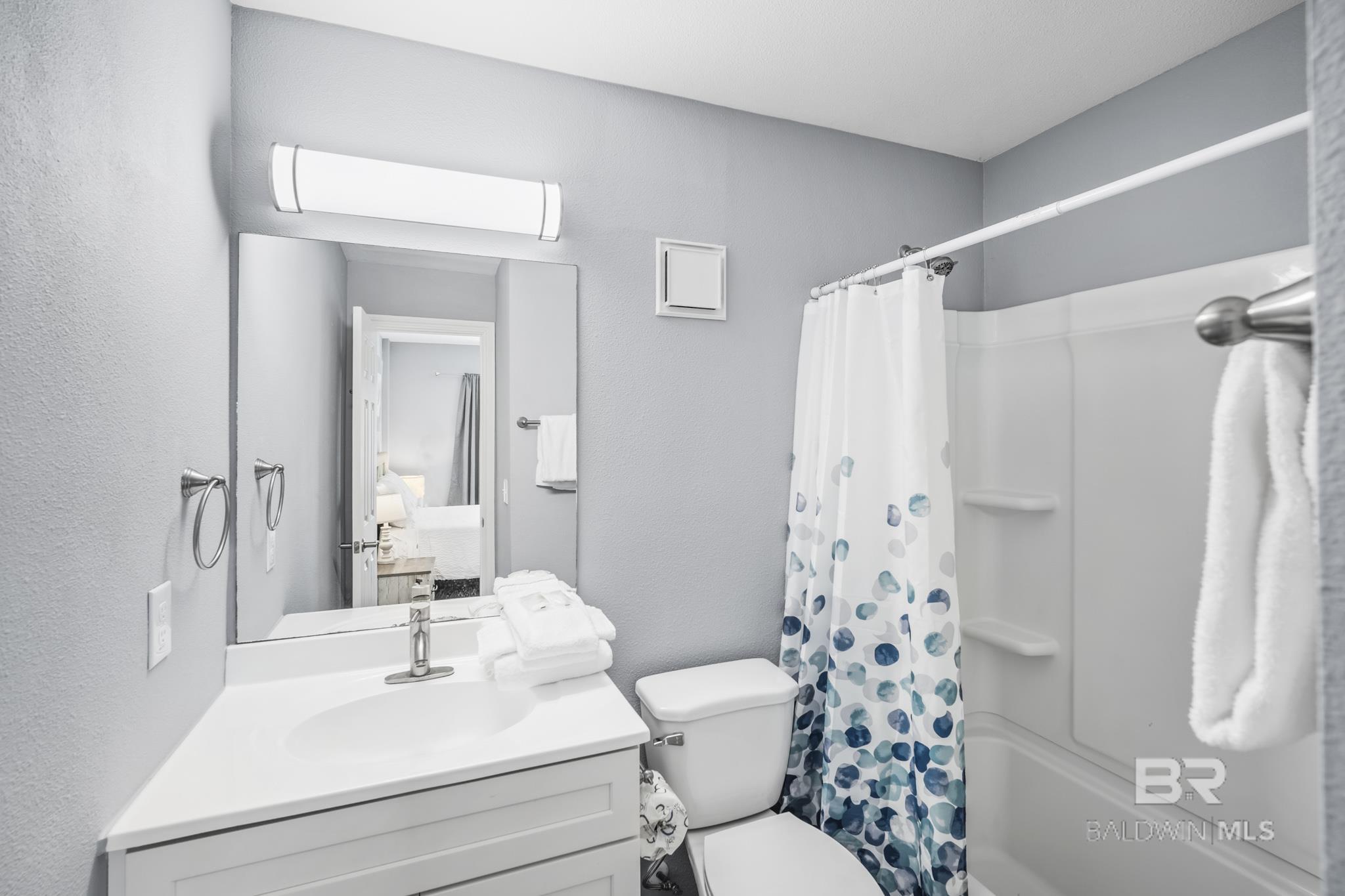 https://zimg.paragon.ice.com/ParagonImages/Property/PG/BCAR/397111/15/0/0/d98ffa716f91150f71ee0ba685138432/7/a841ddb0c649cf5f909efc874865b684/397111-D600954D-025A-4B5E-9783-928A5D57190E.JPG
