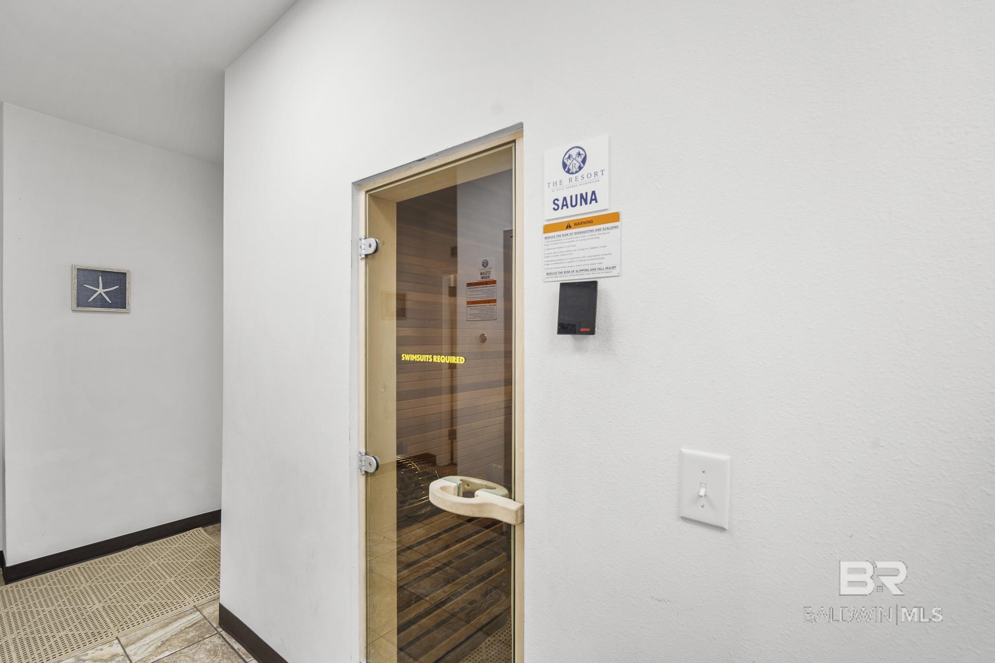 https://zimg.paragon.ice.com/ParagonImages/Property/PG/BCAR/397111/20/0/0/2e94931266f3f79106c44ff2b44597fe/7/a841ddb0c649cf5f909efc874865b684/397111-F3A1493E-19CF-4F5E-98D3-3DAC079E5570.JPG