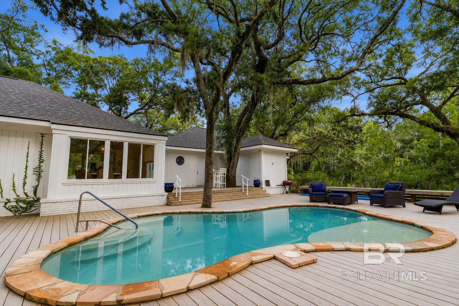 https://zimg.paragon.ice.com/ParagonImages/Property/PG/BCAR/397114/3/0/0/044f48b49bdfdaebf3f93bbade56b291/7/c93b5f27d84d4b5769c02e4383889597/397114-aea88a51-16dd-42b9-8554-661d7c8e5867.JPG