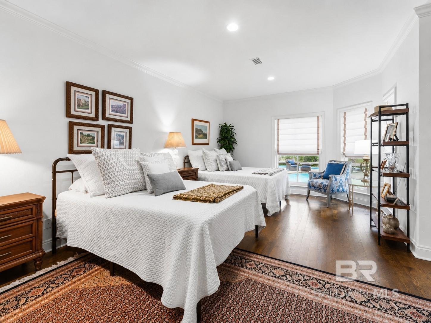 https://zimg.paragon.ice.com/ParagonImages/Property/PG/BCAR/397114/30/0/0/88566cc80a408222524d2958635ec173/7/c93b5f27d84d4b5769c02e4383889597/397114-b8174529-59b5-431d-a57c-f43b89bdfc19.JPG