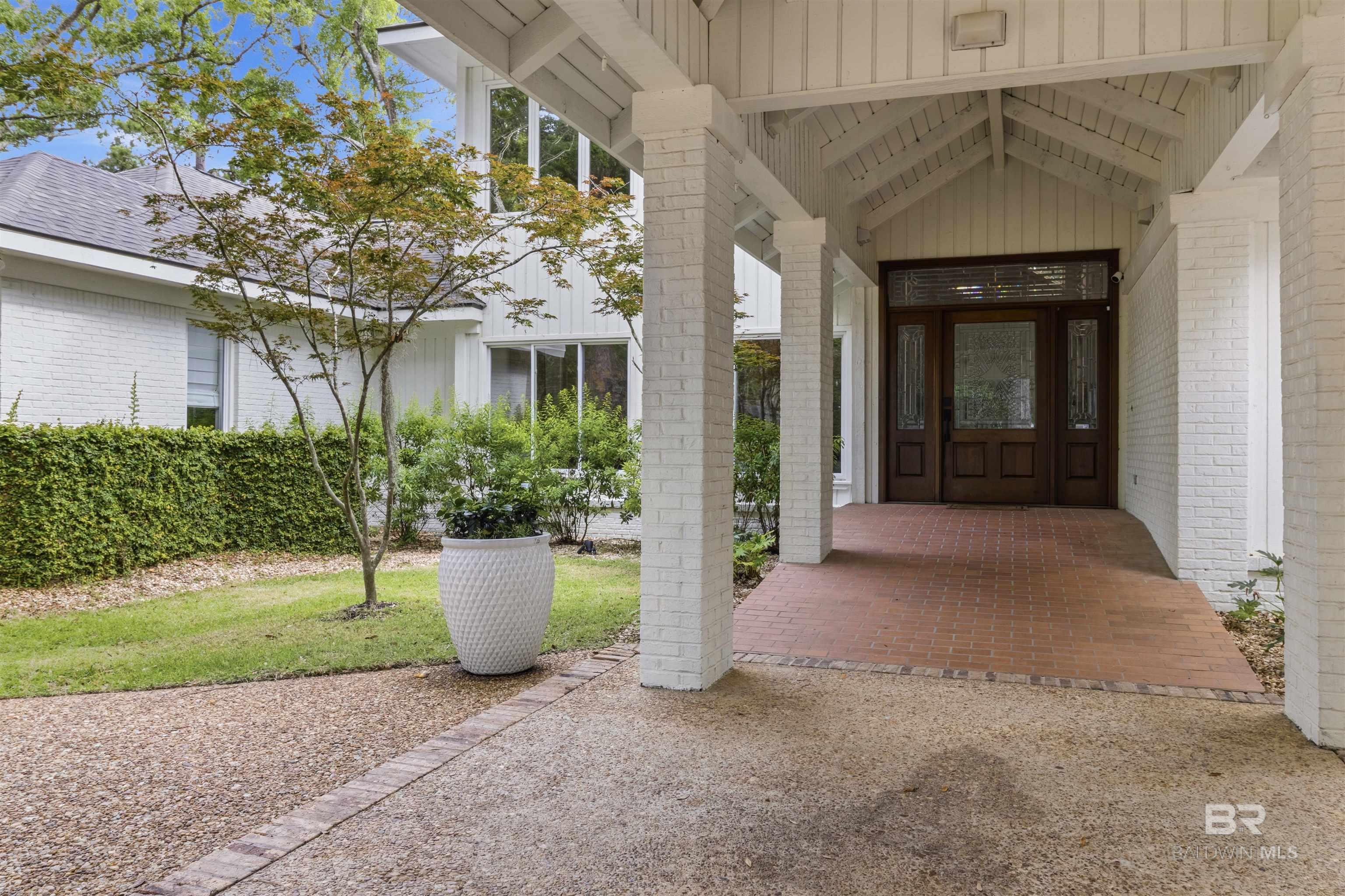 https://zimg.paragon.ice.com/ParagonImages/Property/PG/BCAR/397114/41/0/0/579a00fab35f4979bc102c5c800b692d/7/c93b5f27d84d4b5769c02e4383889597/397114-4bfd1de8-bf18-4a9e-a3b5-52ba706fdfc9.JPG
