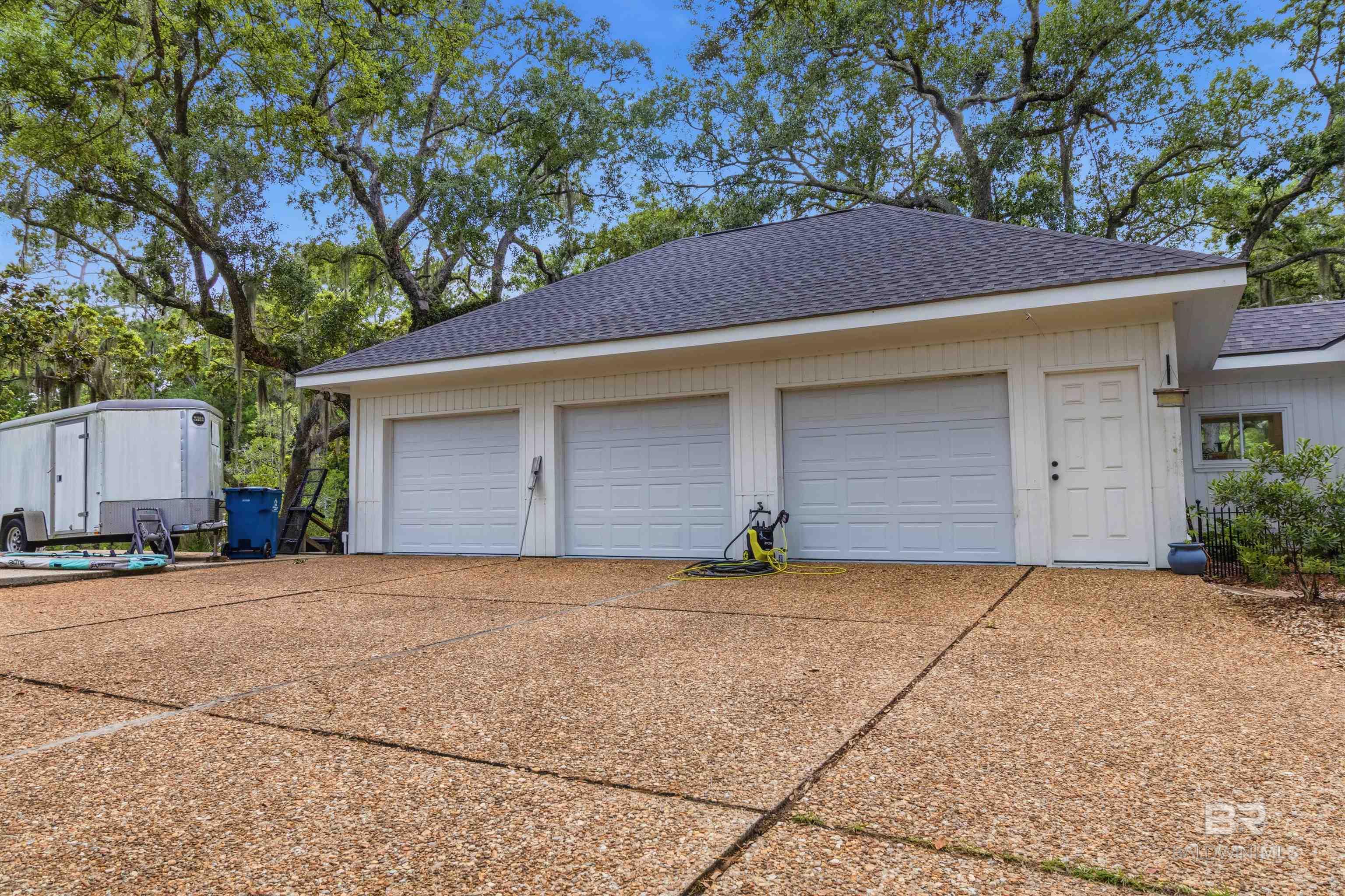 https://zimg.paragon.ice.com/ParagonImages/Property/PG/BCAR/397114/47/0/0/498e24beb313deab27aa9ab8fb0af839/7/c93b5f27d84d4b5769c02e4383889597/397114-93207072-b55a-4b0f-aba6-44ca81b94bd5.JPG