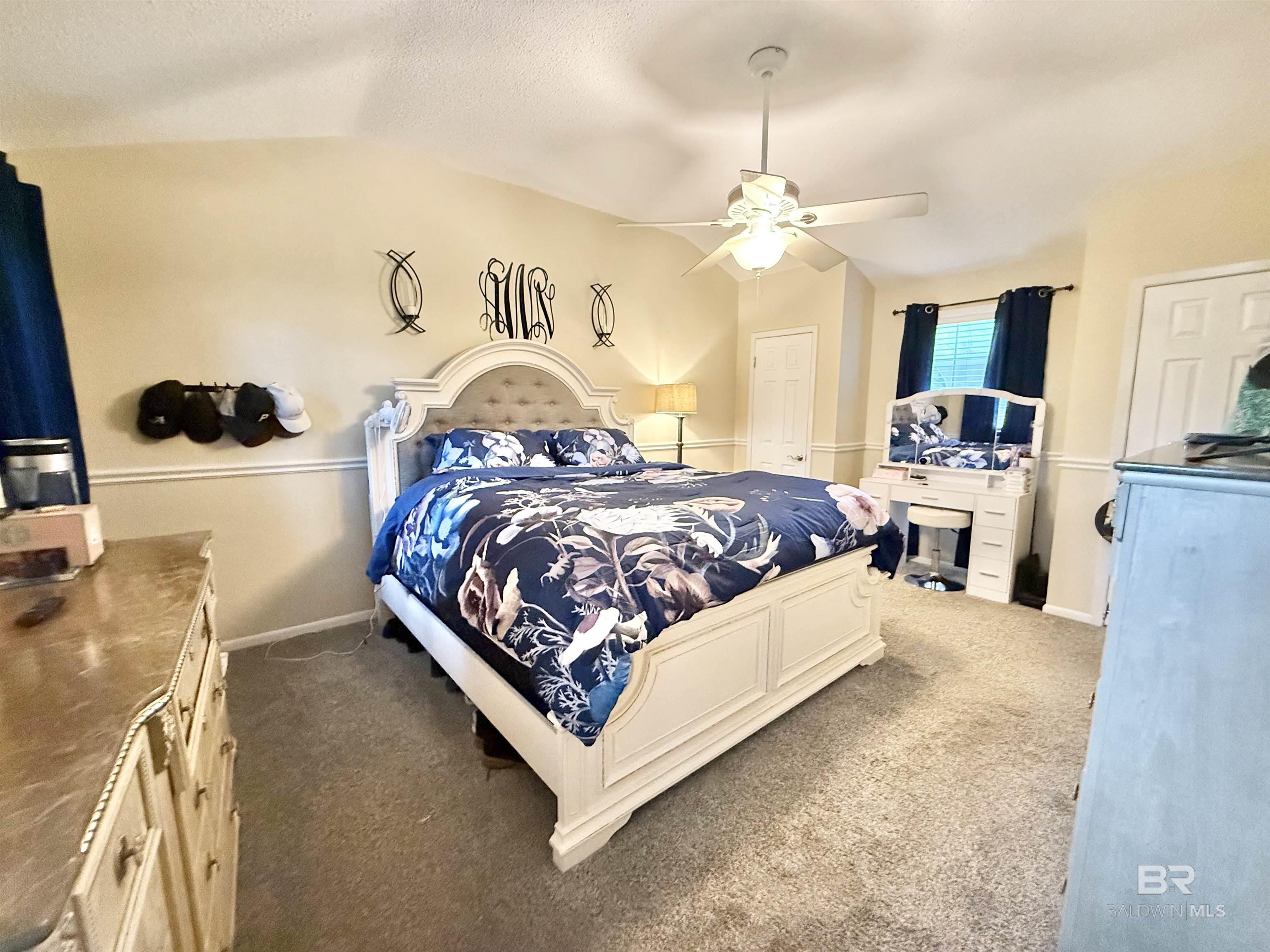 https://zimg.paragon.ice.com/ParagonImages/Property/PG/BCAR/397123/24/0/0/1dd67914bc315b36f0c69c045308f84e/7/421f5e875a5722a2b0b77727894a47f0/397123-e72e0ef9-e0d5-4f95-9301-5880a251e4e0.JPG