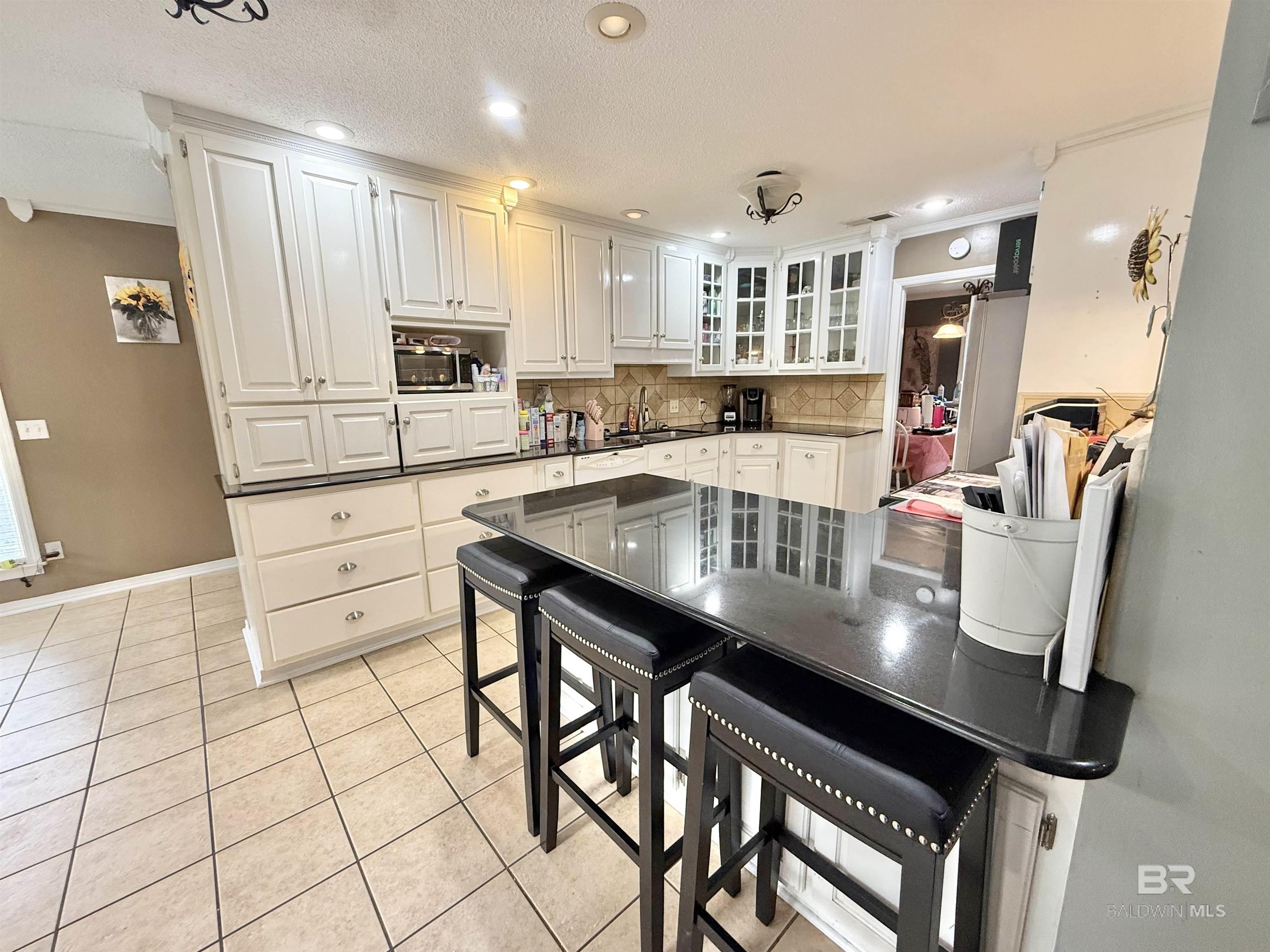 https://zimg.paragon.ice.com/ParagonImages/Property/PG/BCAR/397123/9/0/0/78f1769e20bd22e8ee27ddbe748a2ee3/7/421f5e875a5722a2b0b77727894a47f0/397123-6674ec3f-f3ea-4114-bc6b-580b28452dcd.JPG