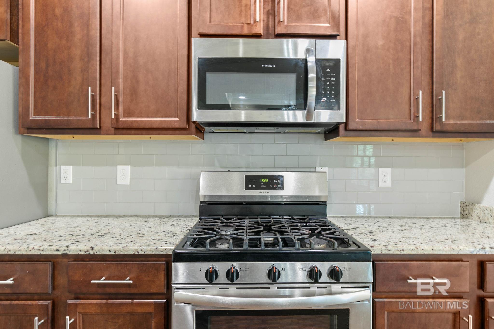 https://zimg.paragon.ice.com/ParagonImages/Property/PG/BCAR/397124/10/0/0/384a6ea9f2884723ae8bd995ecf00bf1/7/c04557911db0fce271278b480f8d109d/397124-e2ef77e7-ac65-4260-a530-cb6a62909f65.JPG