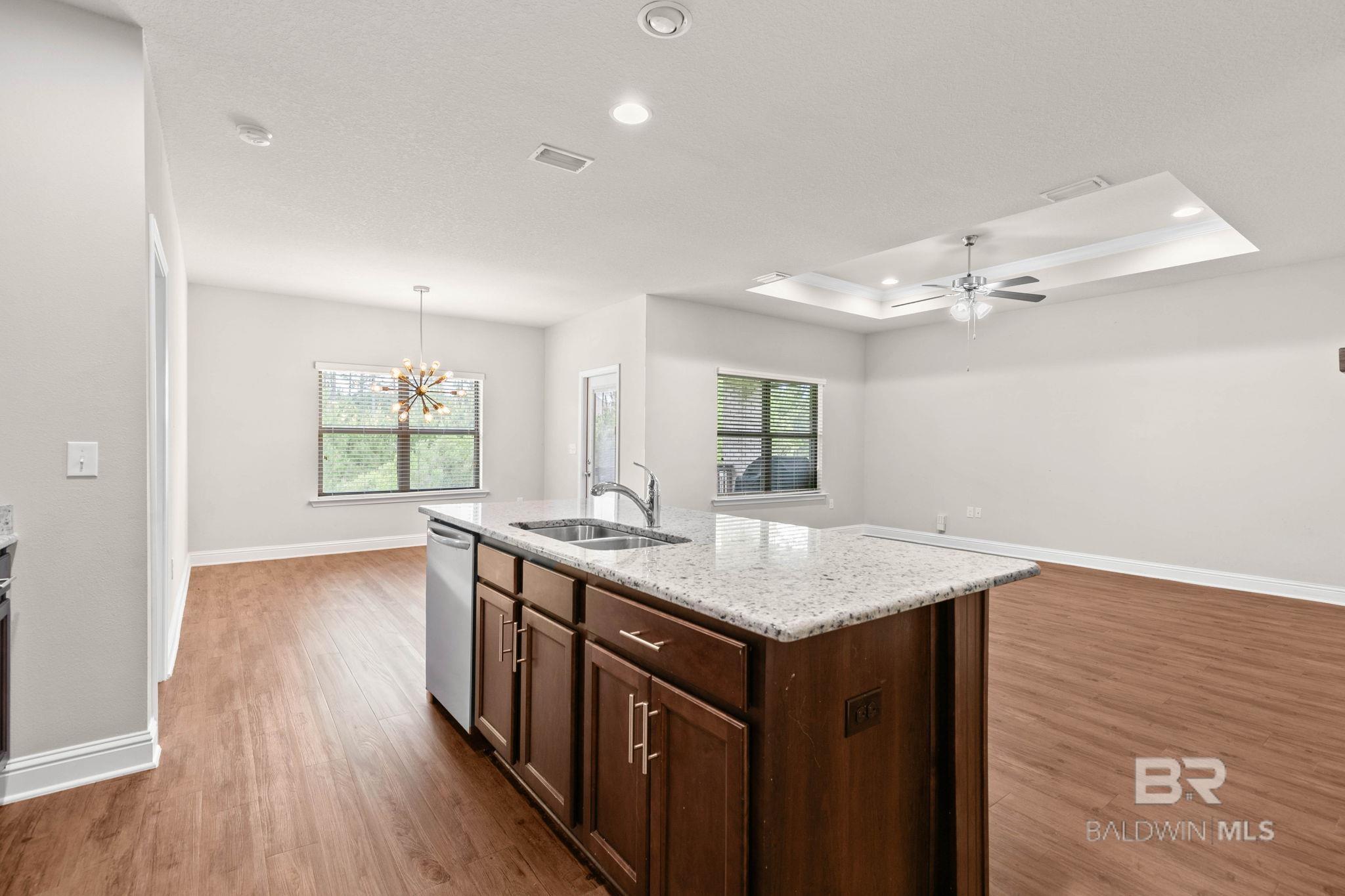 https://zimg.paragon.ice.com/ParagonImages/Property/PG/BCAR/397124/12/0/0/b447f08e5e9b427e4ea2aeca6e9f2286/7/c04557911db0fce271278b480f8d109d/397124-440f2c17-7a66-4e5d-8682-62638afafd37.JPG