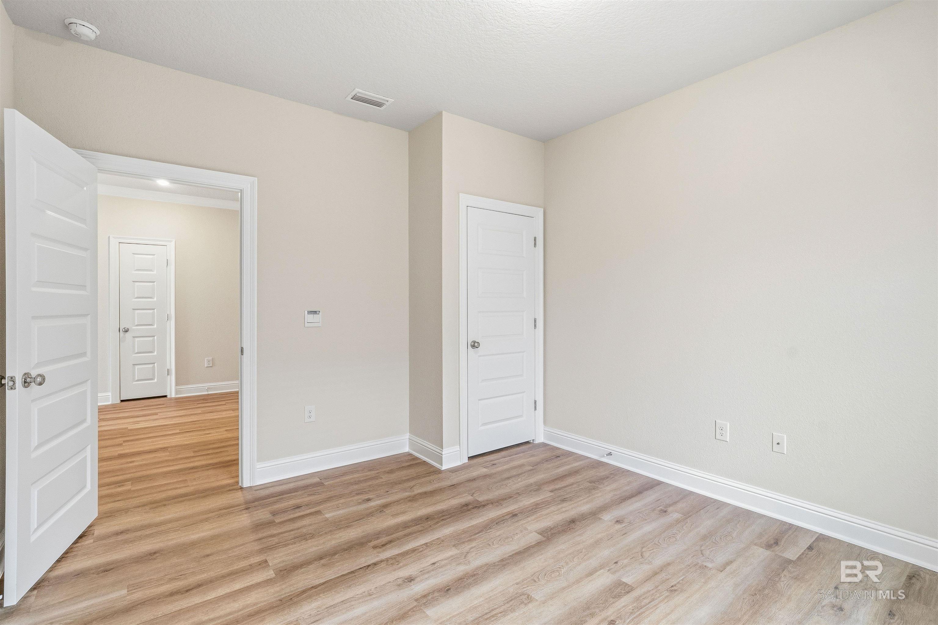 397150 | Photo 28