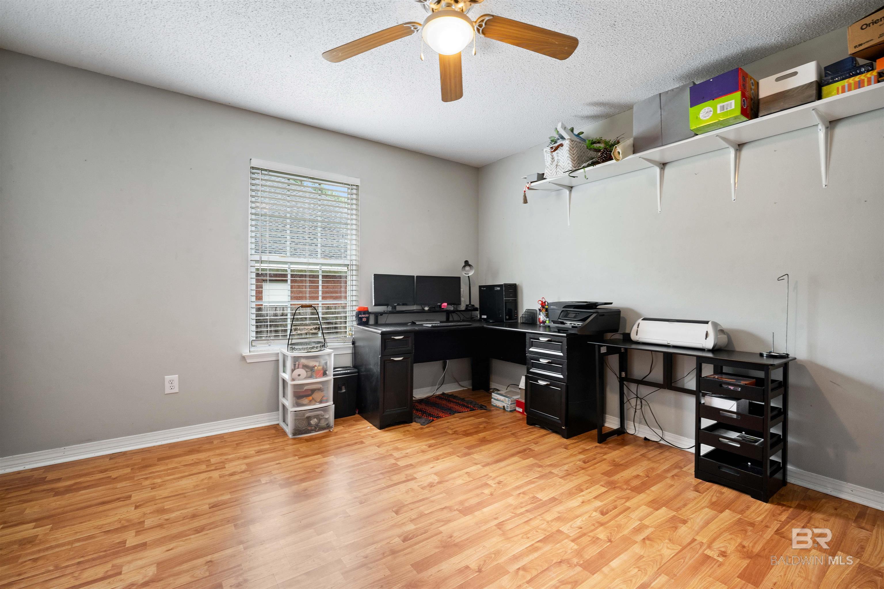 https://zimg.paragon.ice.com/ParagonImages/Property/PG/BCAR/397159/22/0/0/2dd527c5ddb03b5a108a7d33f306832a/7/e0e9ed011bdf3be65021114c2624453e/397159-32aabf16-5f30-41bb-b004-4788b665026a.JPG