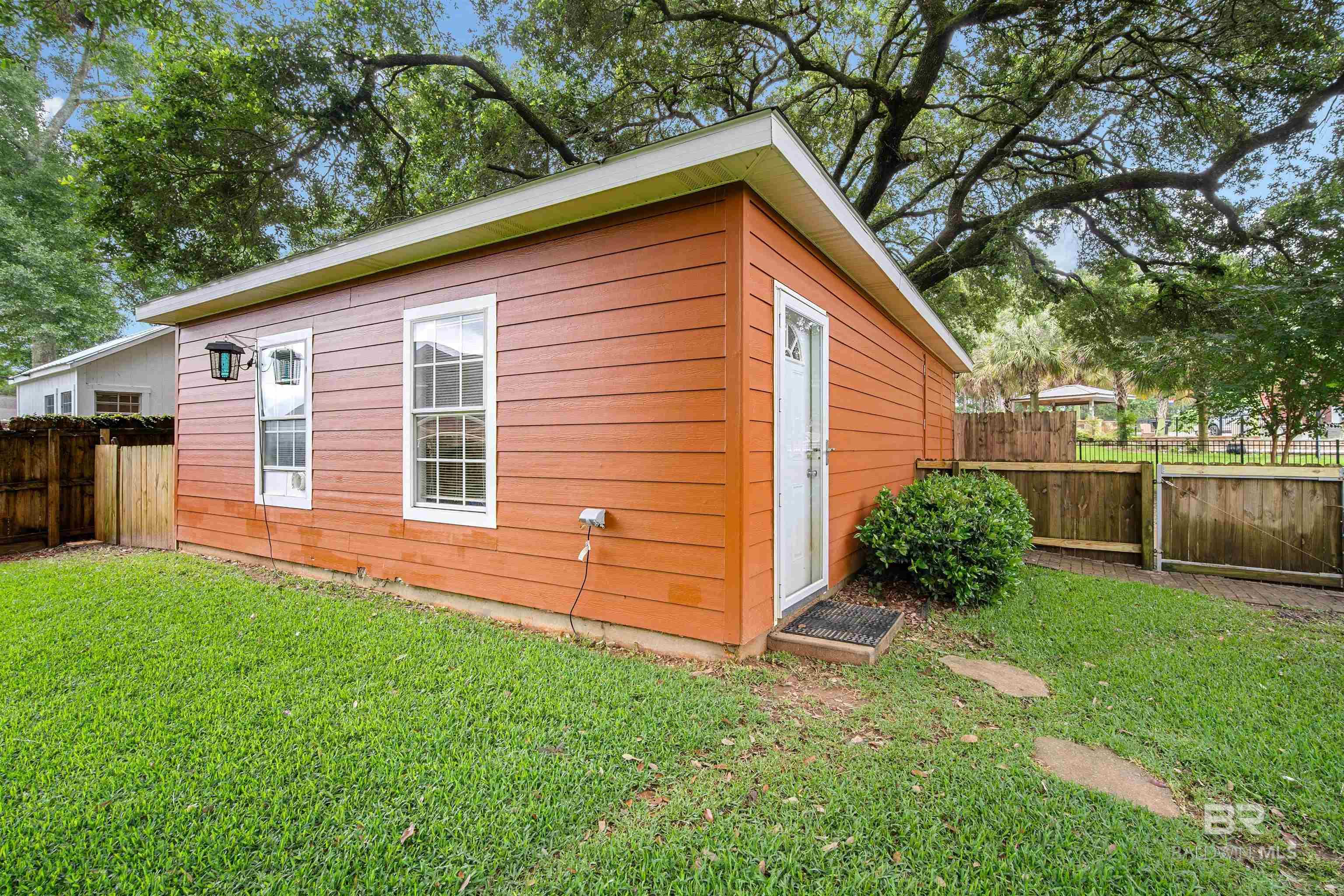 https://zimg.paragon.ice.com/ParagonImages/Property/PG/BCAR/397159/30/0/0/228361ae1afe8059bdab4bb38c086091/7/e0e9ed011bdf3be65021114c2624453e/397159-2bf6fae5-d21e-421d-bacd-a88c55f70e05.JPG