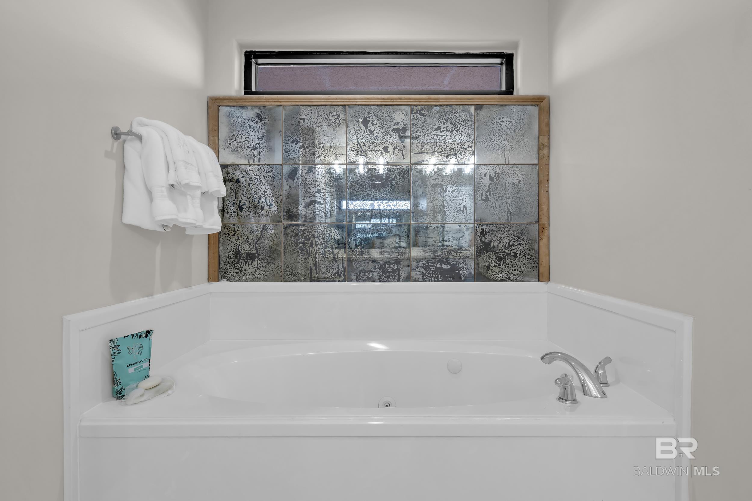 https://zimg.paragon.ice.com/ParagonImages/Property/PG/BCAR/397171/48/0/0/36cbd75e762046f2accaea360634bf2c/7/84981f60f25e1ce8d23b5c2b0a0b0ff0/397171-1b235b9f-1125-4058-8dc6-fe767b372c11.JPG