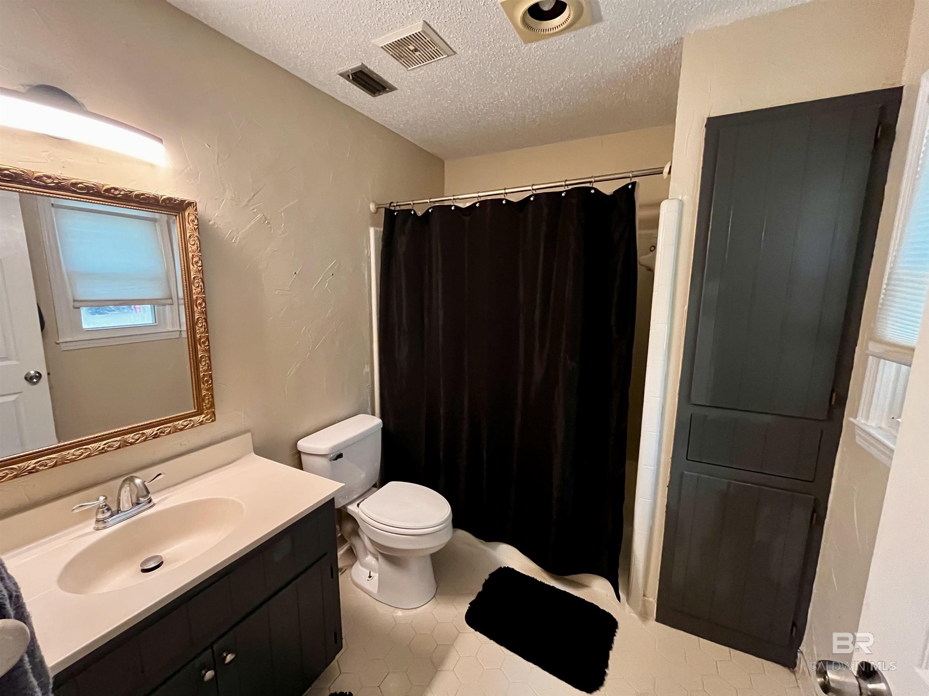 https://zimg.paragon.ice.com/ParagonImages/Property/PG/BCAR/397173/19/0/0/8fd658c41621c9f2ad364a28120c10df/7/50d7ecd7dfd3046de5e427376641802b/397173-dbea9f15-25a0-48ab-a35b-a8ba851a5176.JPG