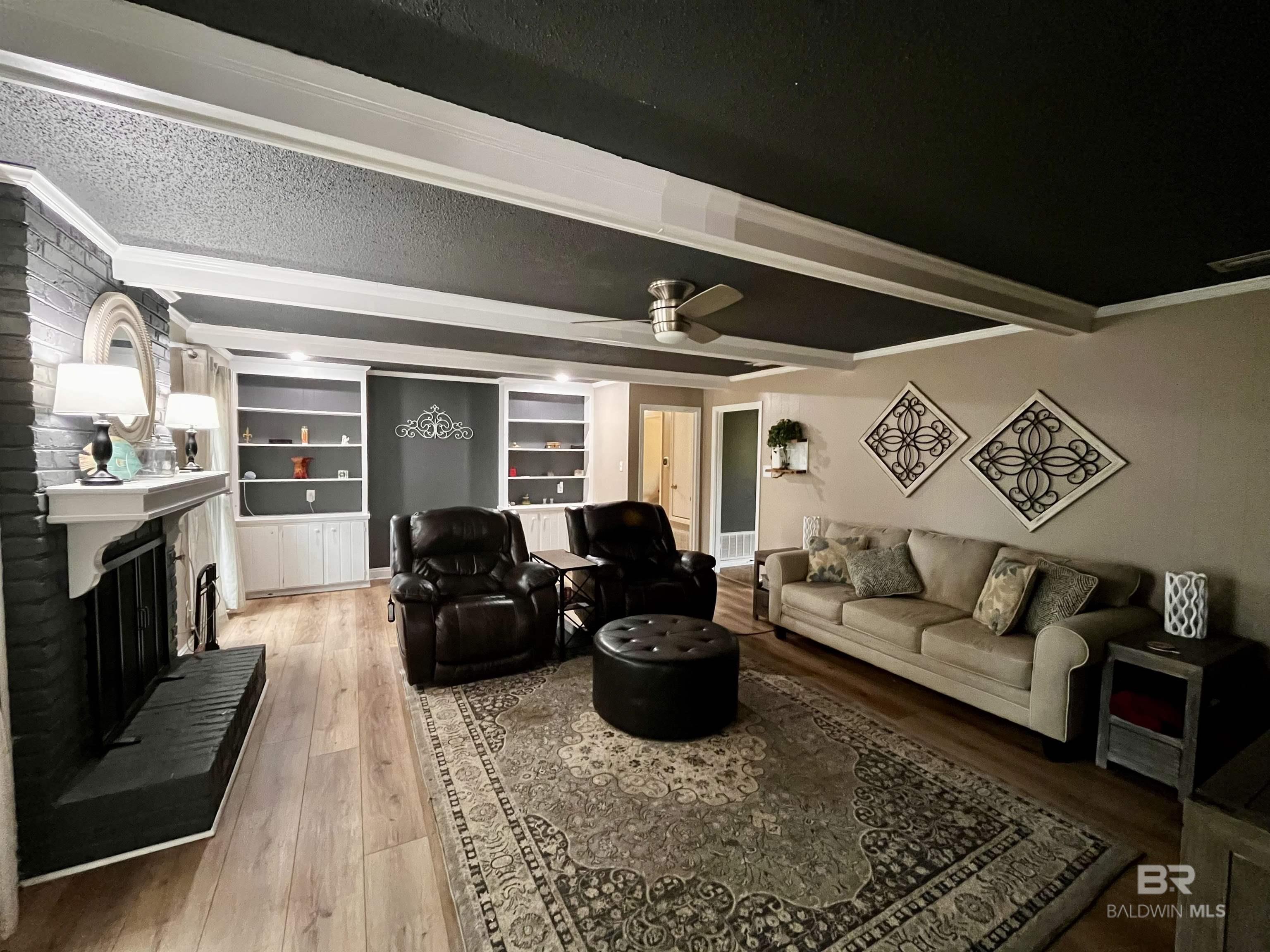 https://zimg.paragon.ice.com/ParagonImages/Property/PG/BCAR/397173/6/0/0/bc6c1bfb22e08f7a82799a7569d37b73/7/50d7ecd7dfd3046de5e427376641802b/397173-d8ffc76a-21ad-4de0-8695-42dbb6f91938.JPG