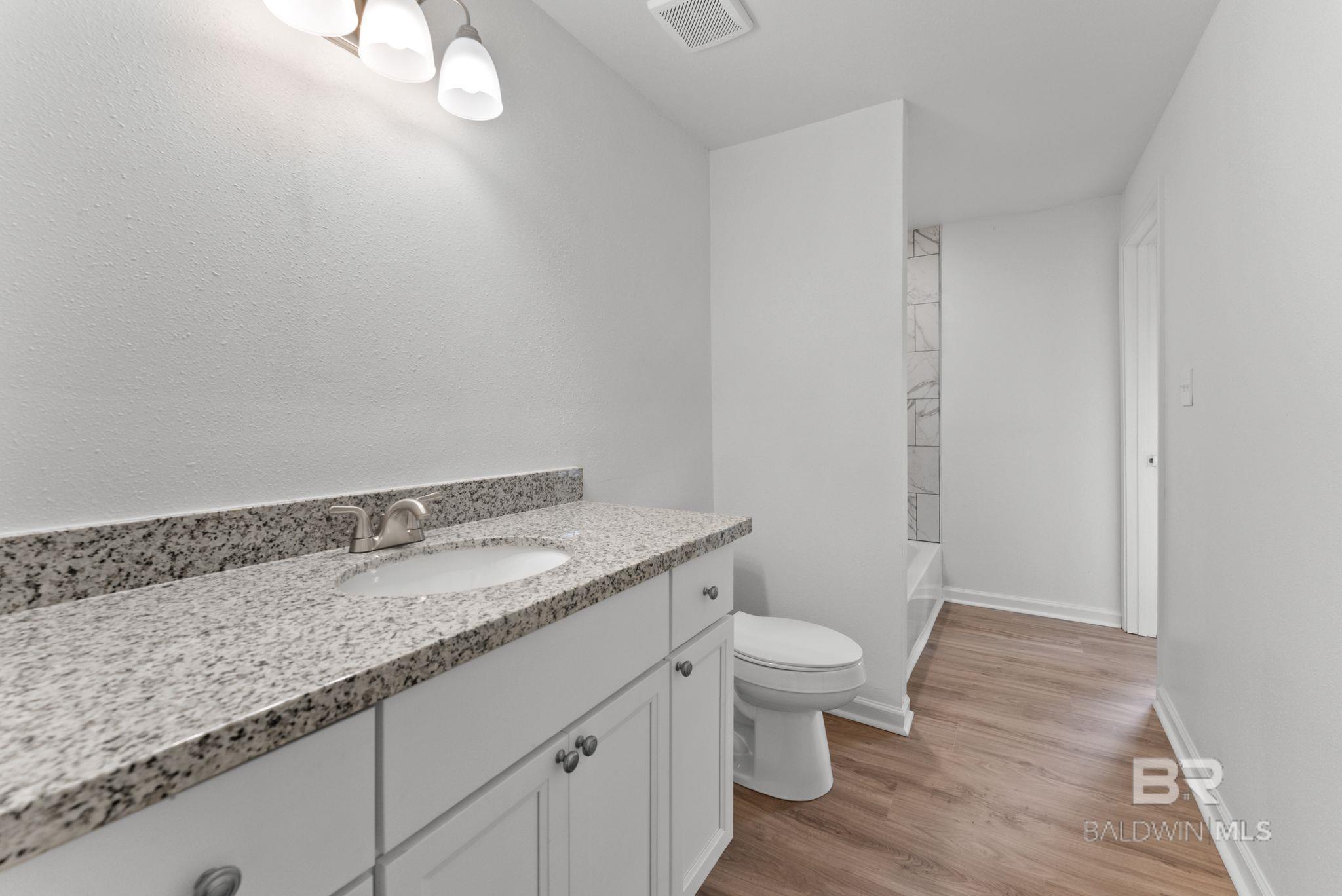 https://zimg.paragon.ice.com/ParagonImages/Property/PG/BCAR/397174/12/0/0/f423df334b713508b5a2125cf62f64ba/7/0aa2198810ab9e19f2518419a9400b24/397174-ecdc7120-2fe6-428c-9ee0-3396f517db3b.JPG