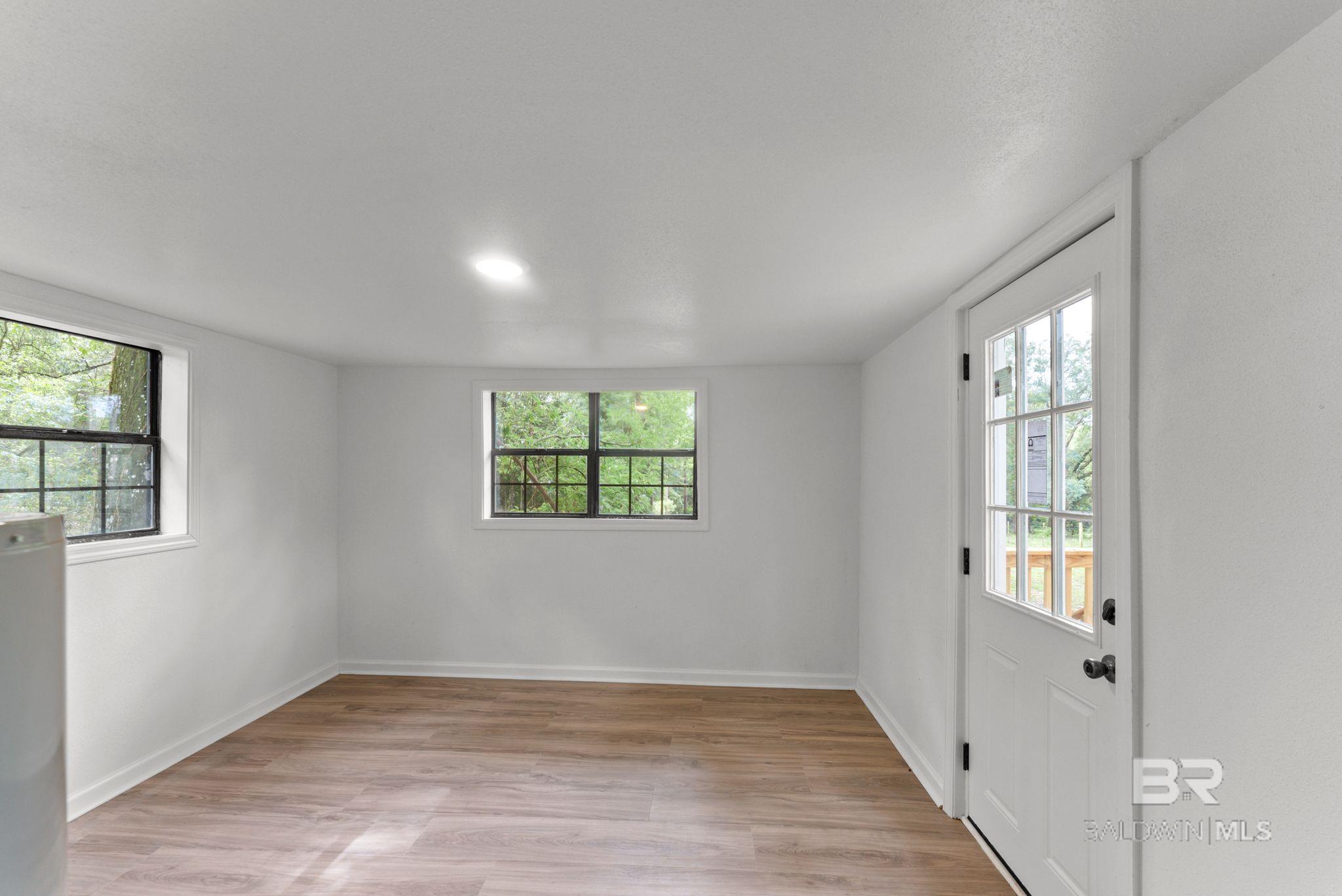 https://zimg.paragon.ice.com/ParagonImages/Property/PG/BCAR/397174/27/0/0/cd465df455b60e8b29e1b2161c696337/7/0aa2198810ab9e19f2518419a9400b24/397174-04b43681-72af-4ca8-815a-47b87e568d4b.JPG