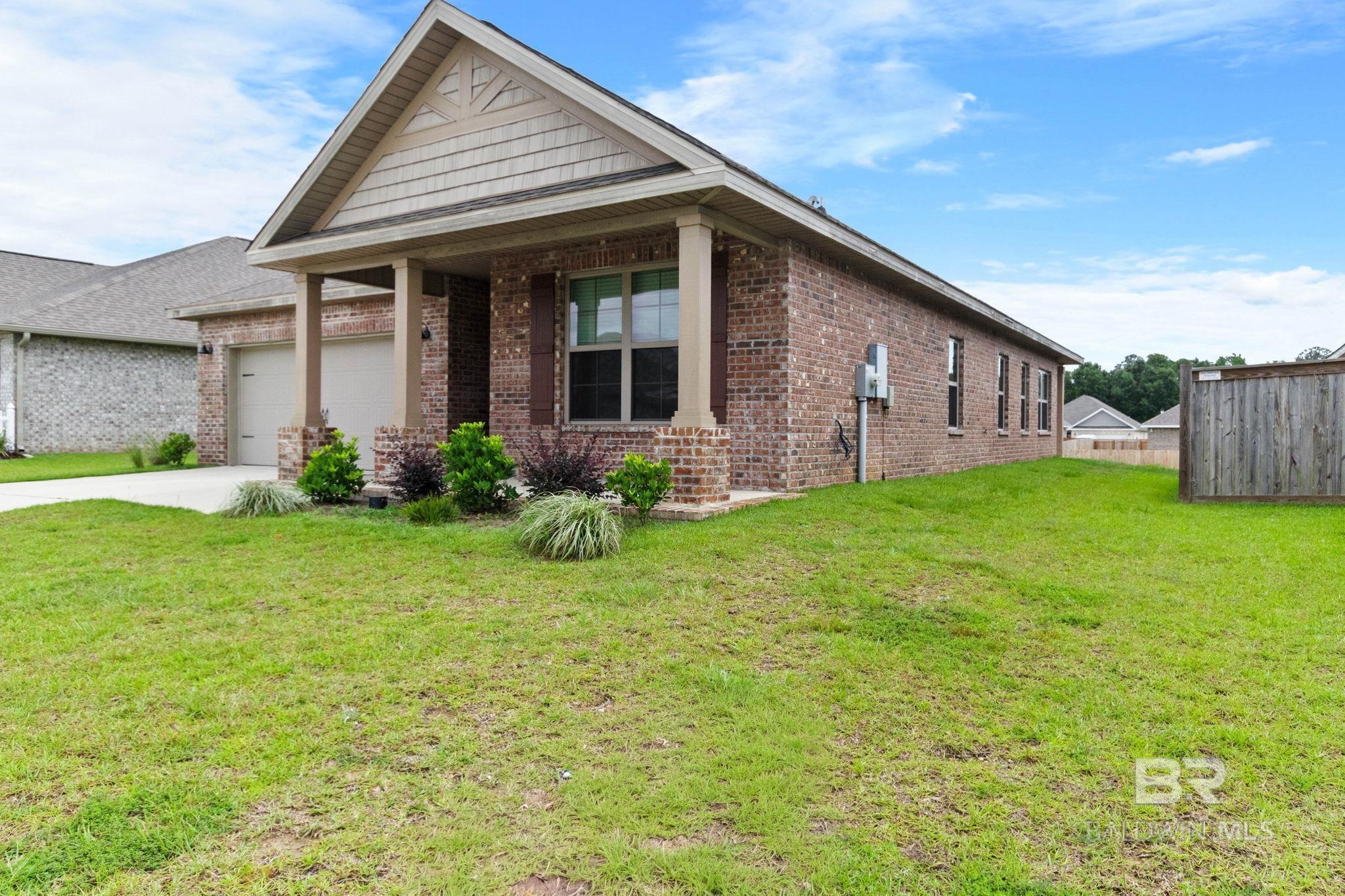 https://zimg.paragon.ice.com/ParagonImages/Property/PG/BCAR/397192/10/0/0/ffe111817be2a27f369b406bae74d9a7/7/a1acf600b00161710824291a56c9d269/397192-36b1a863-3068-4111-b566-46e6c5051a23.JPG