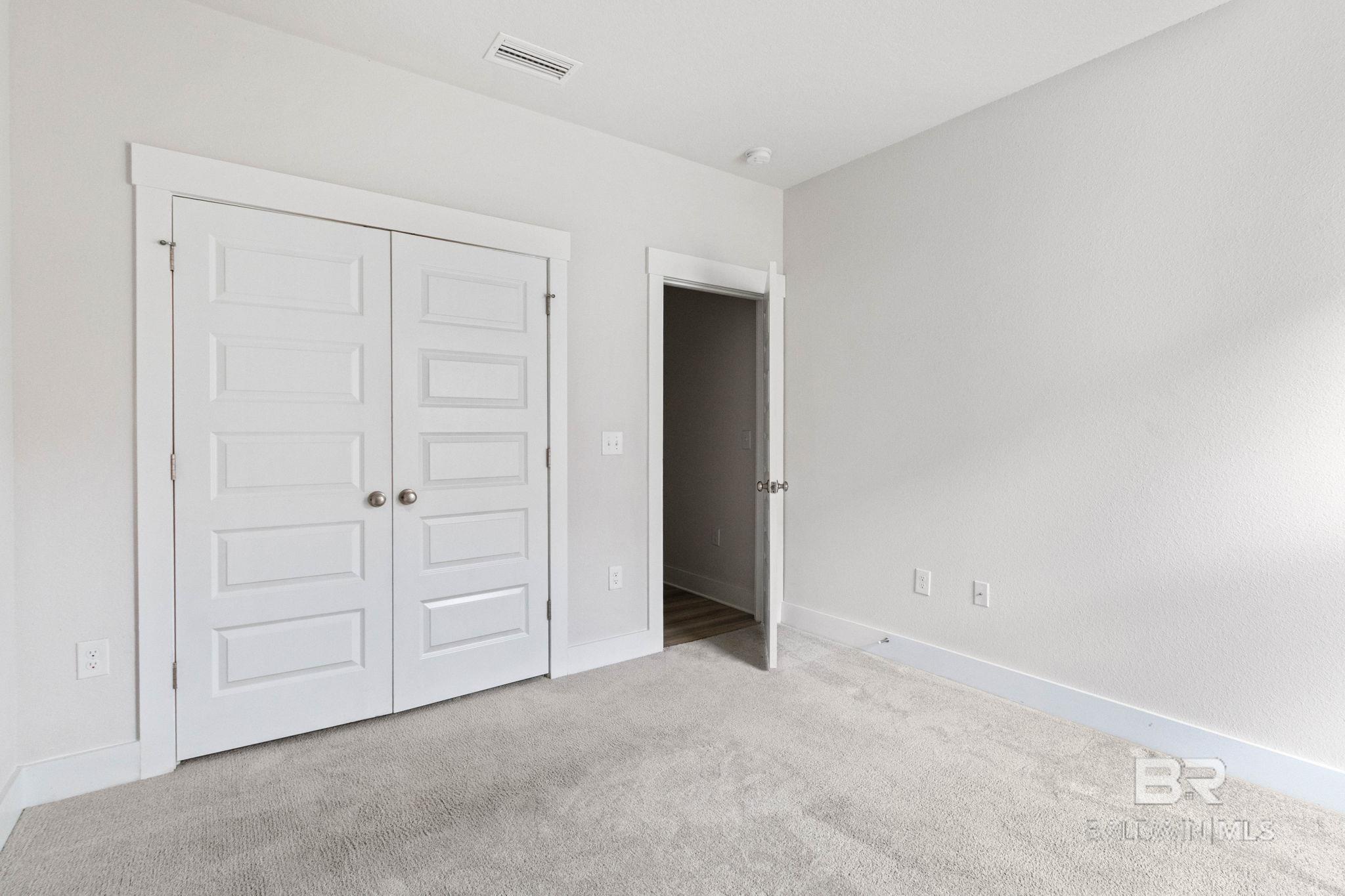 https://zimg.paragon.ice.com/ParagonImages/Property/PG/BCAR/397192/50/0/0/d44c6c6894248d1b061d6c58d741d42d/7/a1acf600b00161710824291a56c9d269/397192-2945eccd-f2f8-4a88-9c49-31e9232a6071.JPG