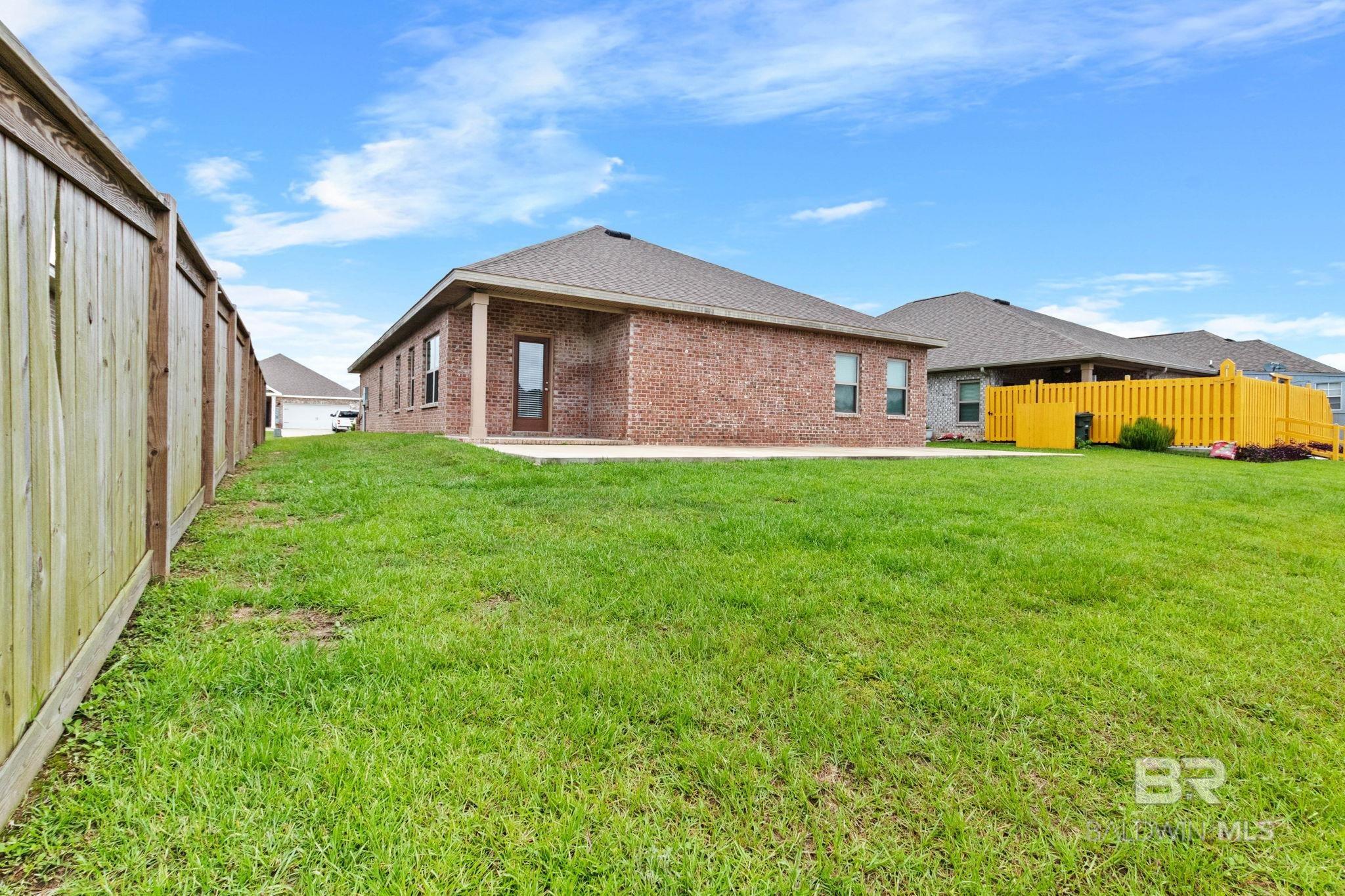 https://zimg.paragon.ice.com/ParagonImages/Property/PG/BCAR/397192/63/0/0/d3099cd879cb88c777a5f4f731d1d1c7/7/a1acf600b00161710824291a56c9d269/397192-f834e000-0e79-4afa-8fc7-441e3b2ee134.JPG