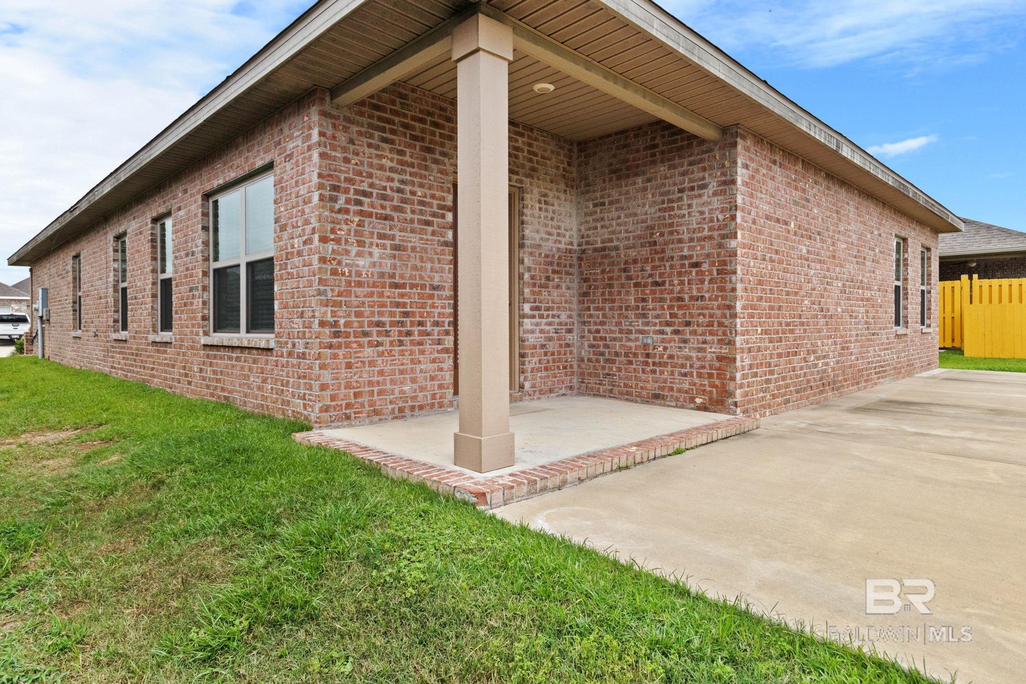 https://zimg.paragon.ice.com/ParagonImages/Property/PG/BCAR/397192/72/0/0/2e38e5ecec8c69730b501e1dcaddfa30/7/a1acf600b00161710824291a56c9d269/397192-2a08d4d2-a9a3-4f04-86cc-f5cc93a1ec36.JPG