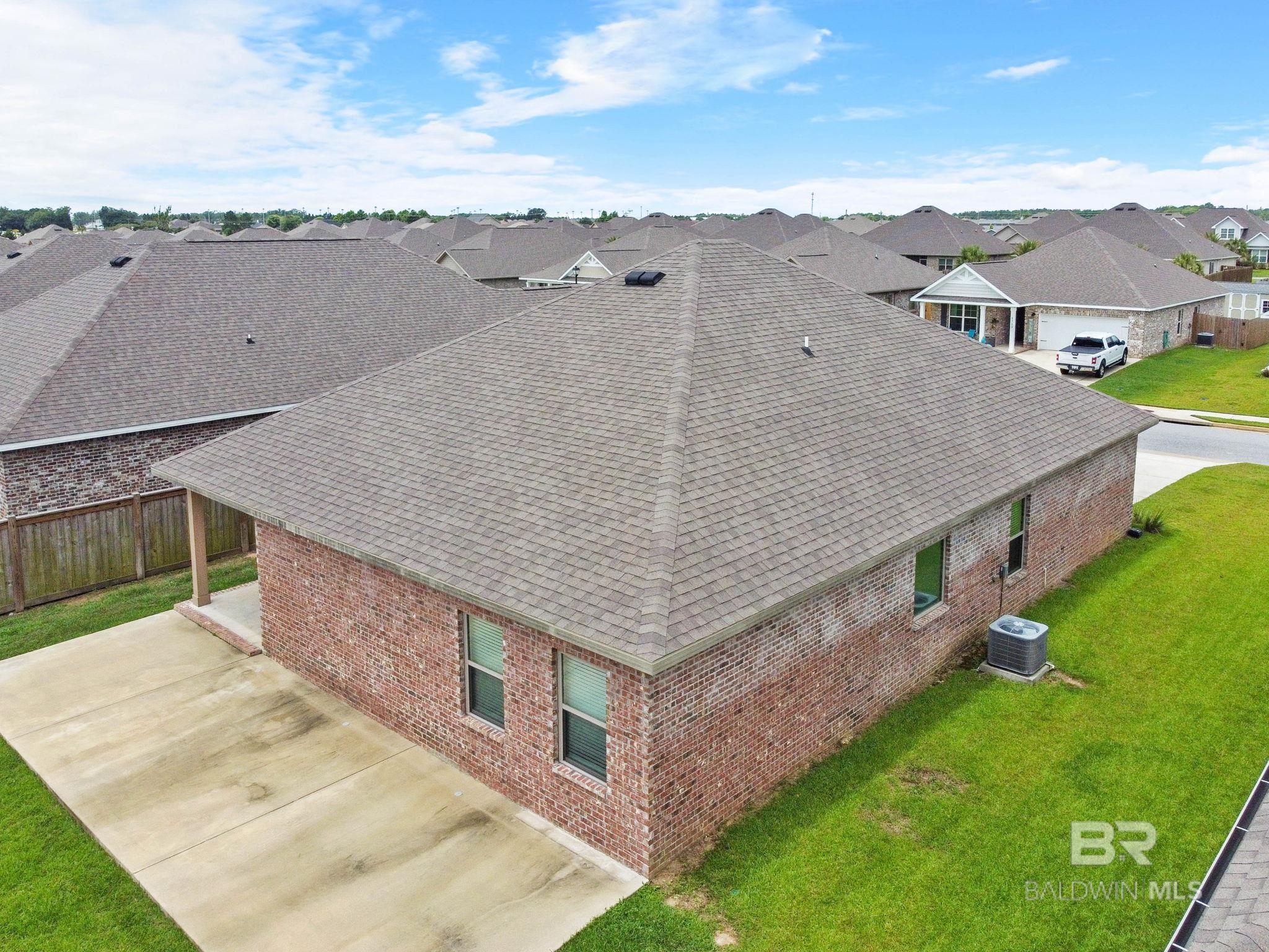https://zimg.paragon.ice.com/ParagonImages/Property/PG/BCAR/397192/76/0/0/148e45b72f0a70d1137cf83f67157081/7/a1acf600b00161710824291a56c9d269/397192-1ad39b22-d930-4517-9538-1028cbcf4d58.JPG