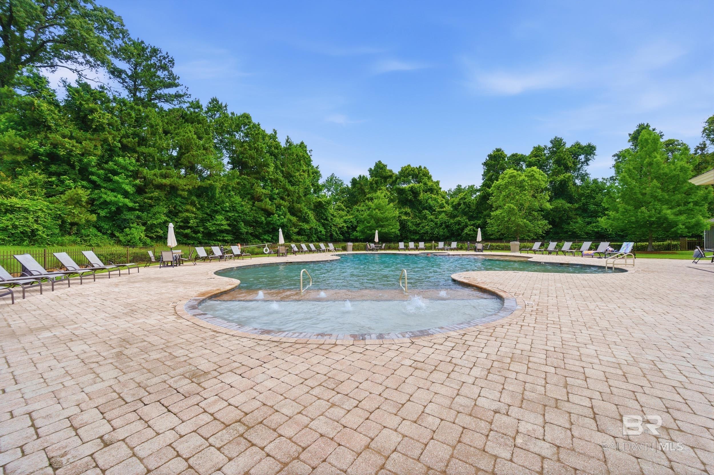 https://zimg.paragon.ice.com/ParagonImages/Property/PG/BCAR/397243/59/0/0/3bd79233d2e9cbbde488798c85c67e1a/7/146ce1ca0e1e6cc6427b41713effb1ee/397243-d4c8262b-9a36-4d10-8cde-9a66302a4ac4.JPG