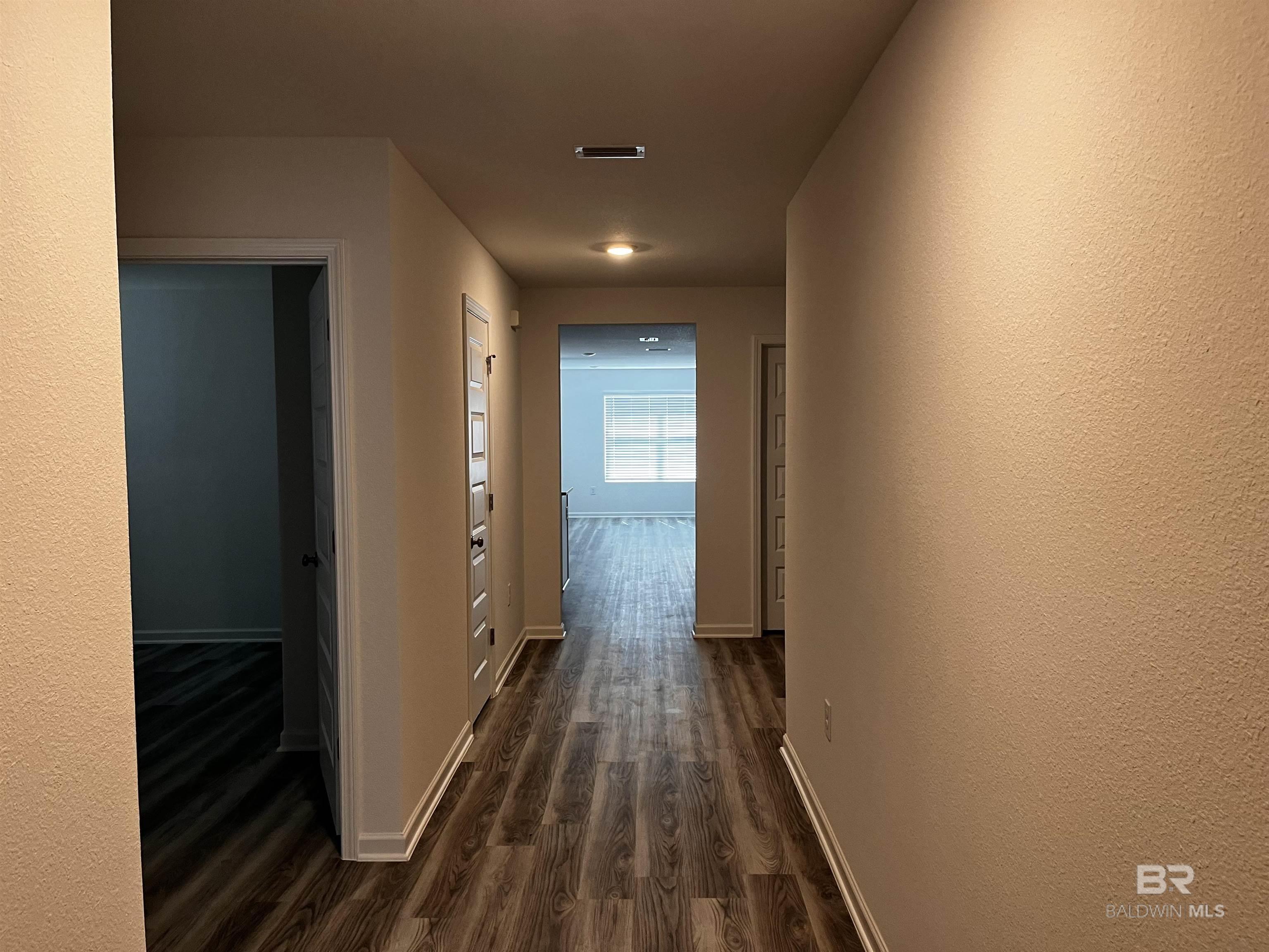 https://zimg.paragon.ice.com/ParagonImages/Property/PG/BCAR/397263/17/0/0/595a436b8a7cf0eefa6a02274cd3a136/7/7ab4d26a3f9651cef2c94186f7cf3ac1/397263-552D7D58-70F9-46BE-8066-61AE4F34735B.JPG