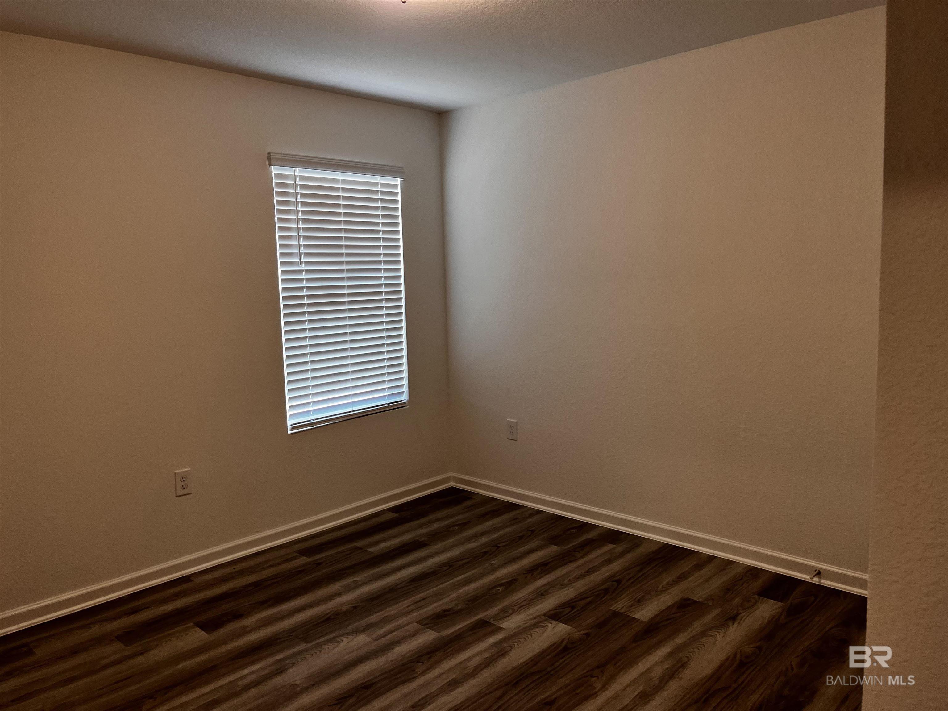 https://zimg.paragon.ice.com/ParagonImages/Property/PG/BCAR/397263/19/0/0/94ff49c6d157fb0af7bcfd41b8e6f9ab/7/7ab4d26a3f9651cef2c94186f7cf3ac1/397263-17A4A396-90CD-45EE-8E7A-DA4C5AD9E17A.JPG