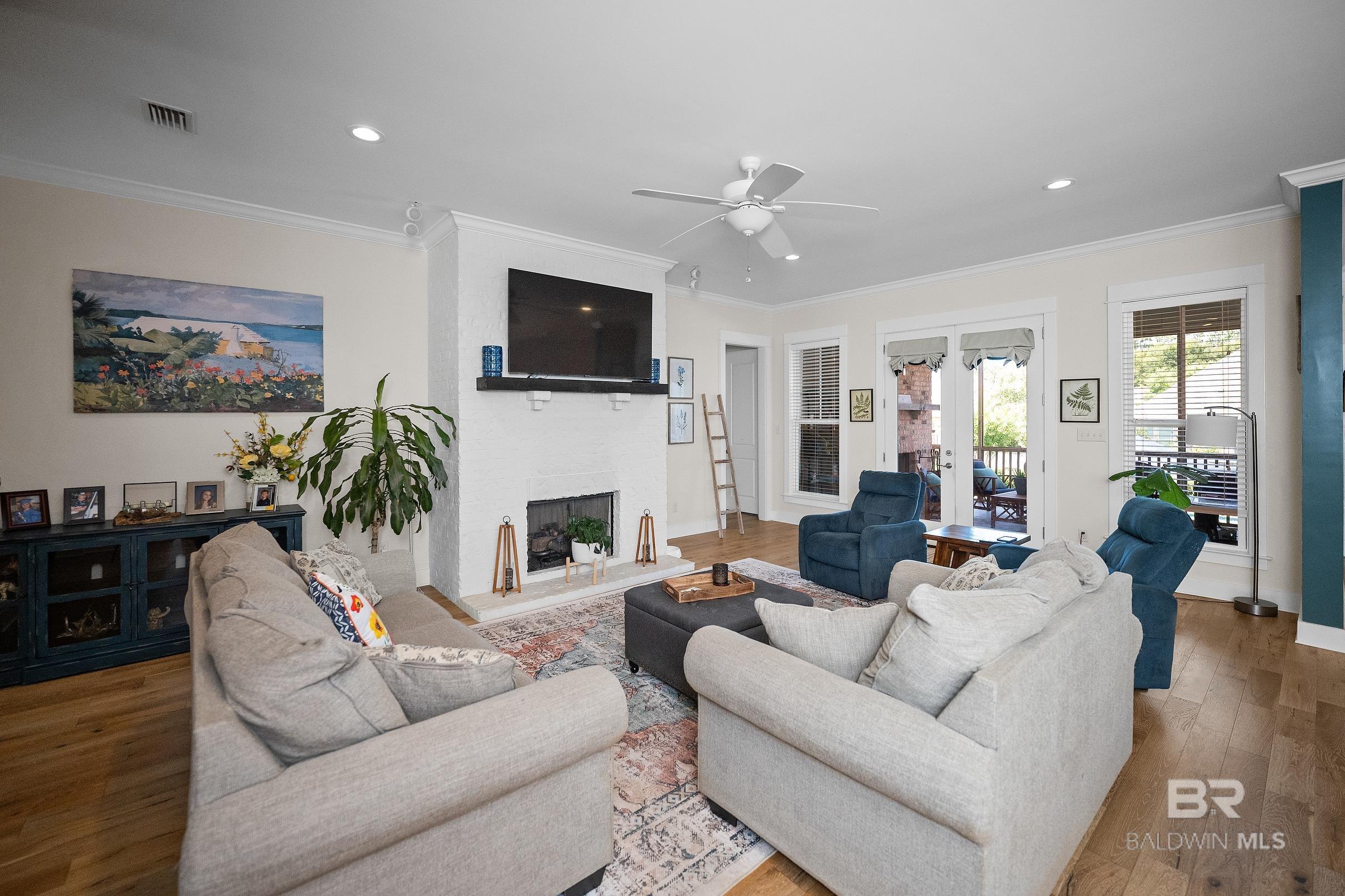 https://zimg.paragon.ice.com/ParagonImages/Property/PG/BCAR/397279/38/0/0/76ab467078195bb5f9420c7103605aa9/7/032028f58d0db046a04f919abeba831d/397279-1b489a46-d8c9-4323-99c2-39ba462867d3.JPG