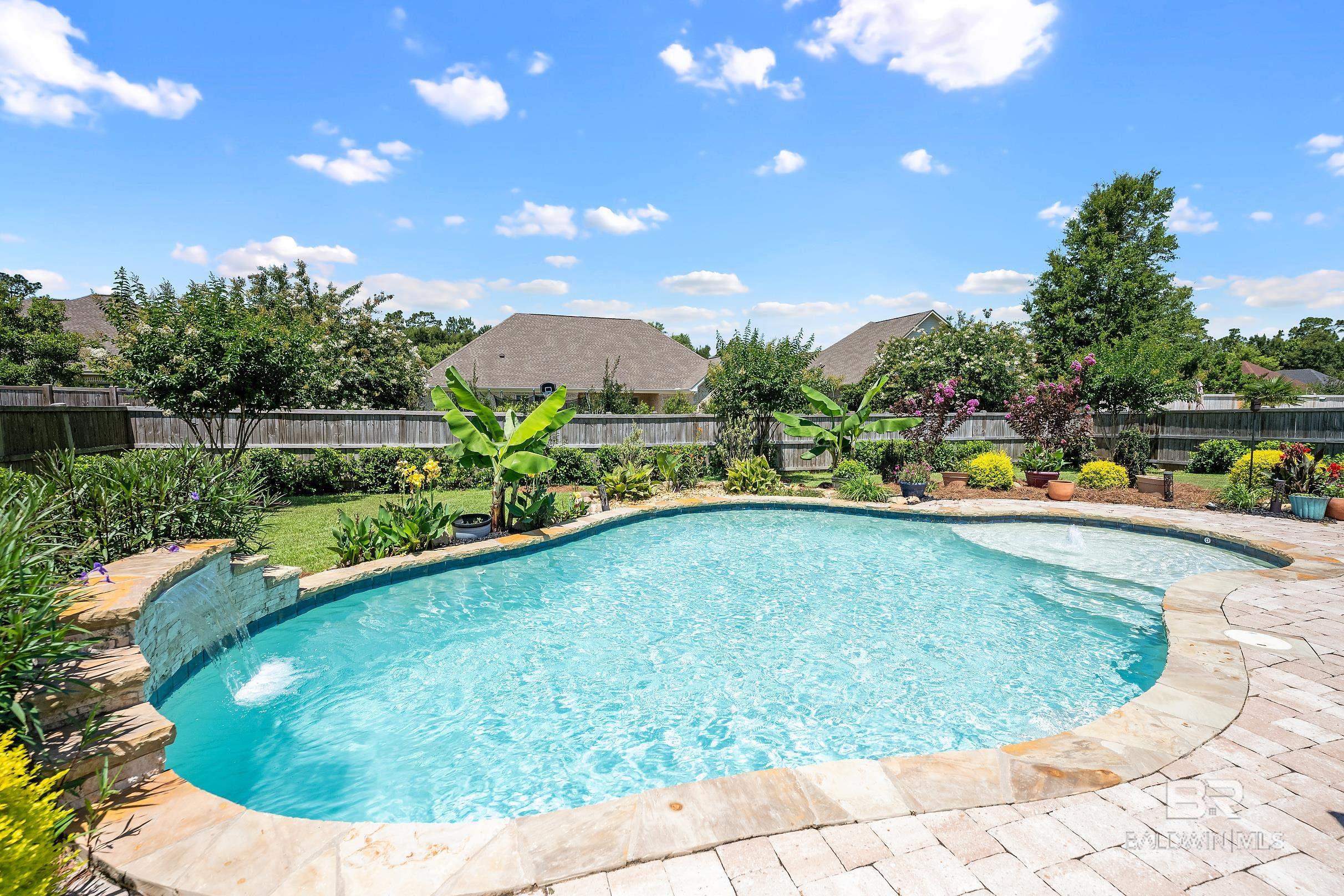 https://zimg.paragon.ice.com/ParagonImages/Property/PG/BCAR/397279/49/0/0/7159b34e4c8e0b3f36777e51bc132d0b/7/032028f58d0db046a04f919abeba831d/397279-4baffae0-81c8-43eb-b58c-61cbf7a31264.JPG