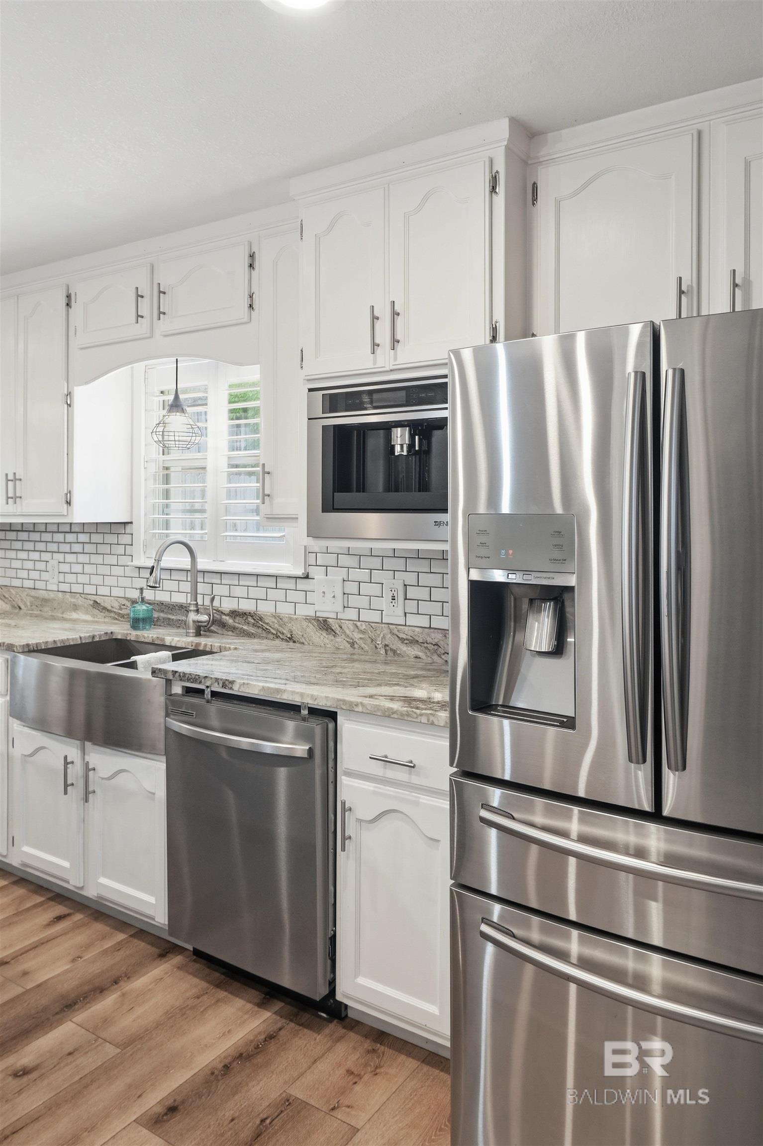 https://zimg.paragon.ice.com/ParagonImages/Property/PG/BCAR/397281/18/0/0/219a4dc3283d25e1c65e44f6c9e765d8/7/9ac59ba486845f0a940810d786fca97b/397281-163265e3-b3bb-43fa-a61e-2ff3b79c7c8f.JPG