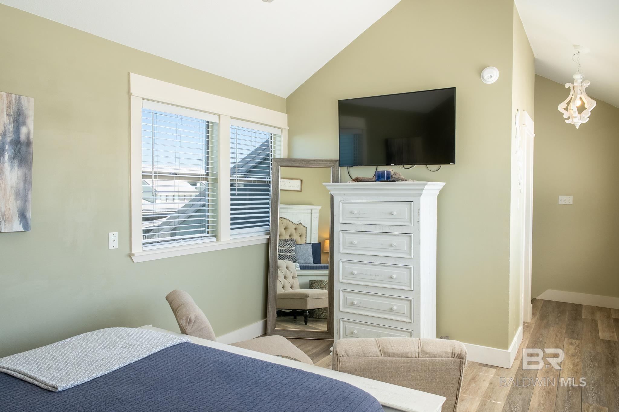 https://zimg.paragon.ice.com/ParagonImages/Property/PG/BCAR/397283/13/0/0/7d4146b0987e6ef5385aca1e30202bd8/7/bed55957aad250c732f1fa1459ea7802/397283-26786D07-D9A4-43B2-BC11-3BF9827E1DCF.JPG