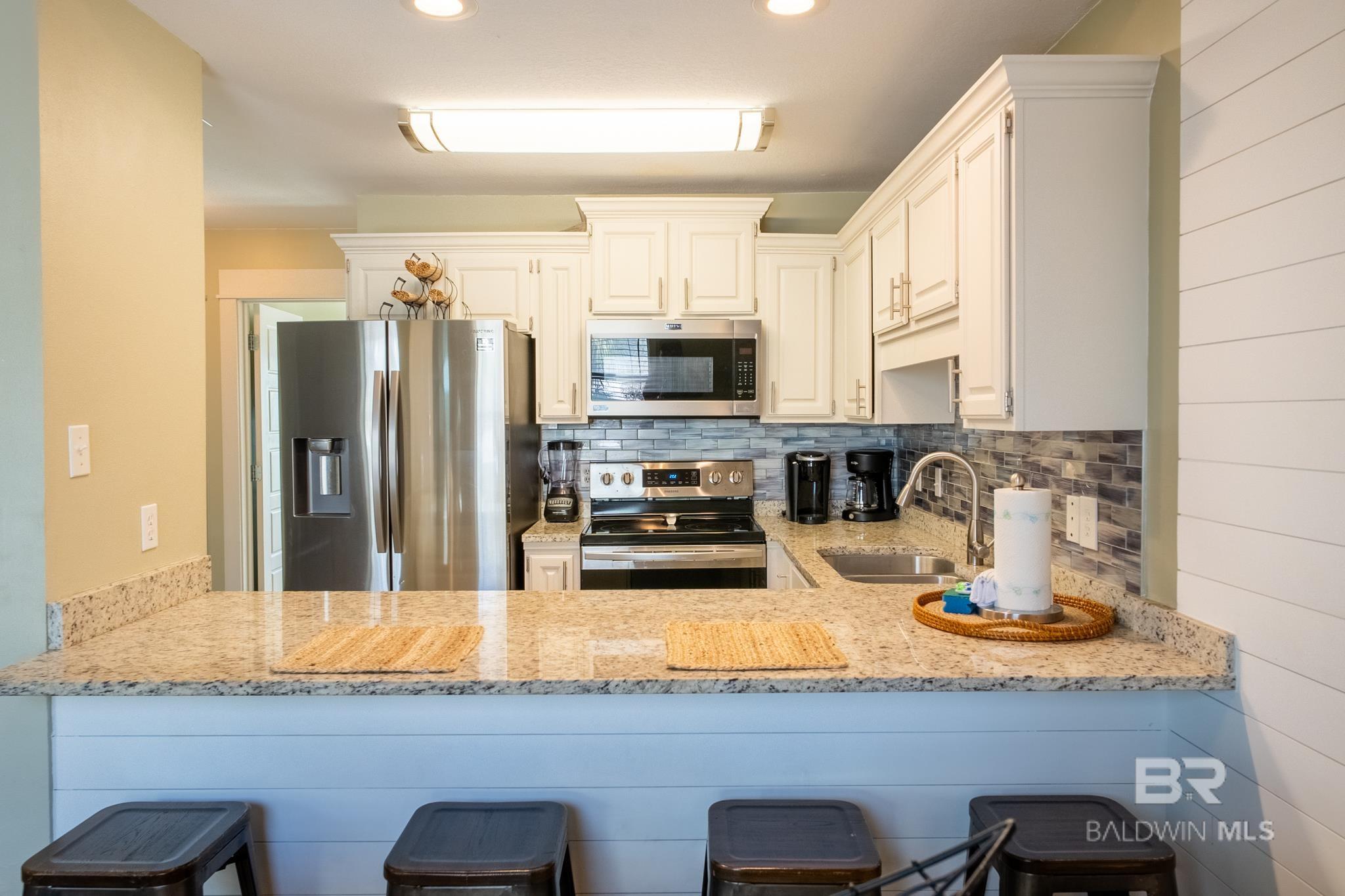 https://zimg.paragon.ice.com/ParagonImages/Property/PG/BCAR/397283/6/0/0/b17cb653d5727e9eab2a86936da9464b/7/bed55957aad250c732f1fa1459ea7802/397283-35DAB7A6-DE7C-49C5-9D49-2B29149C2D32.JPG