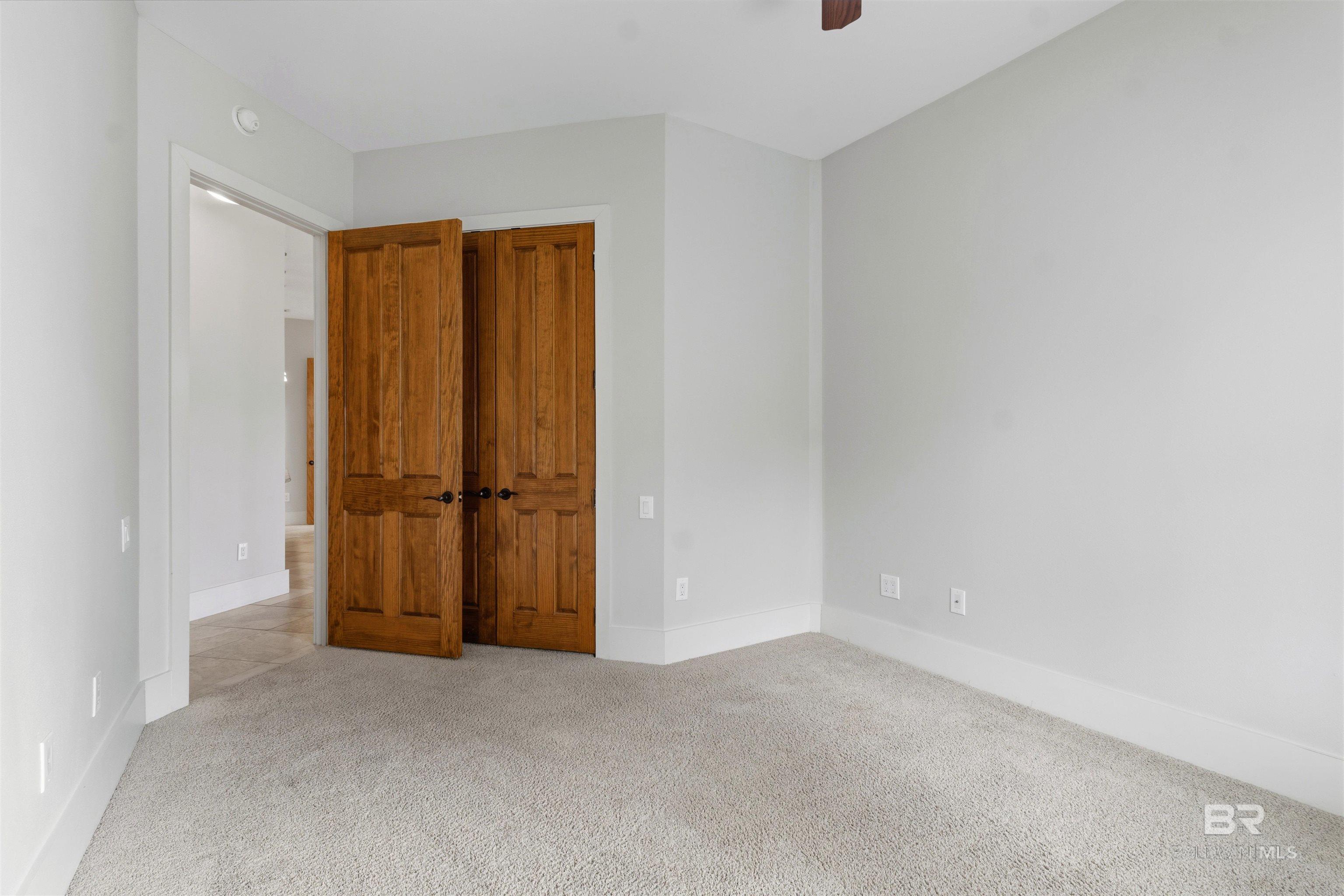 https://zimg.paragon.ice.com/ParagonImages/Property/PG/BCAR/397287/16/0/0/f4b5133ae16a1dab661056de281bbadd/7/78440538489eb9fb9bae7834965f02eb/397287-216113f2-9cf2-4405-ba5e-2b577f1c2d59.JPG