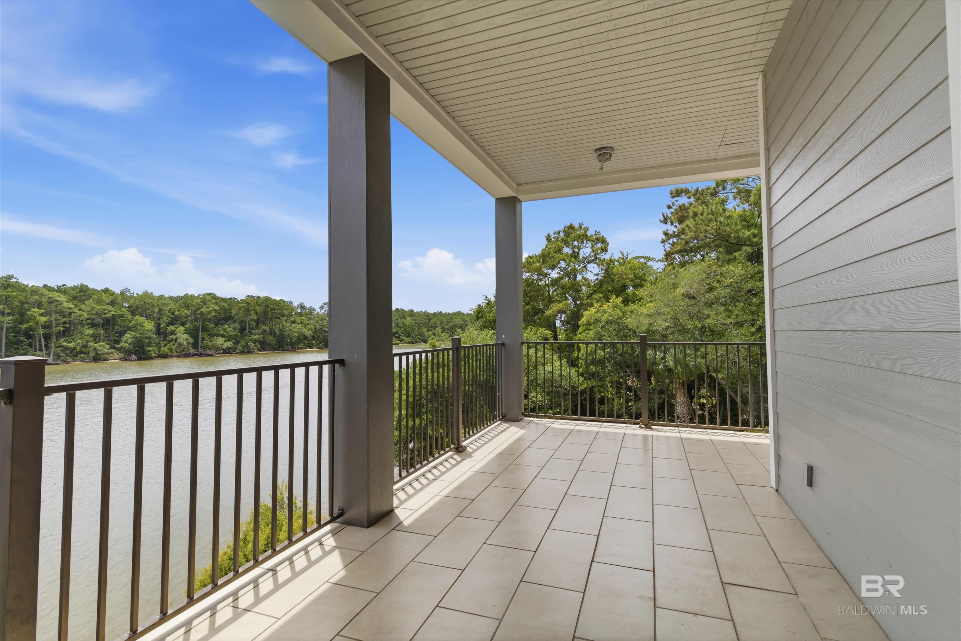 https://zimg.paragon.ice.com/ParagonImages/Property/PG/BCAR/397287/18/0/0/70b3f77022da38e86d051727b373e171/7/78440538489eb9fb9bae7834965f02eb/397287-66fba9dc-2f2f-4763-b5fc-7de2b155ba28.JPG