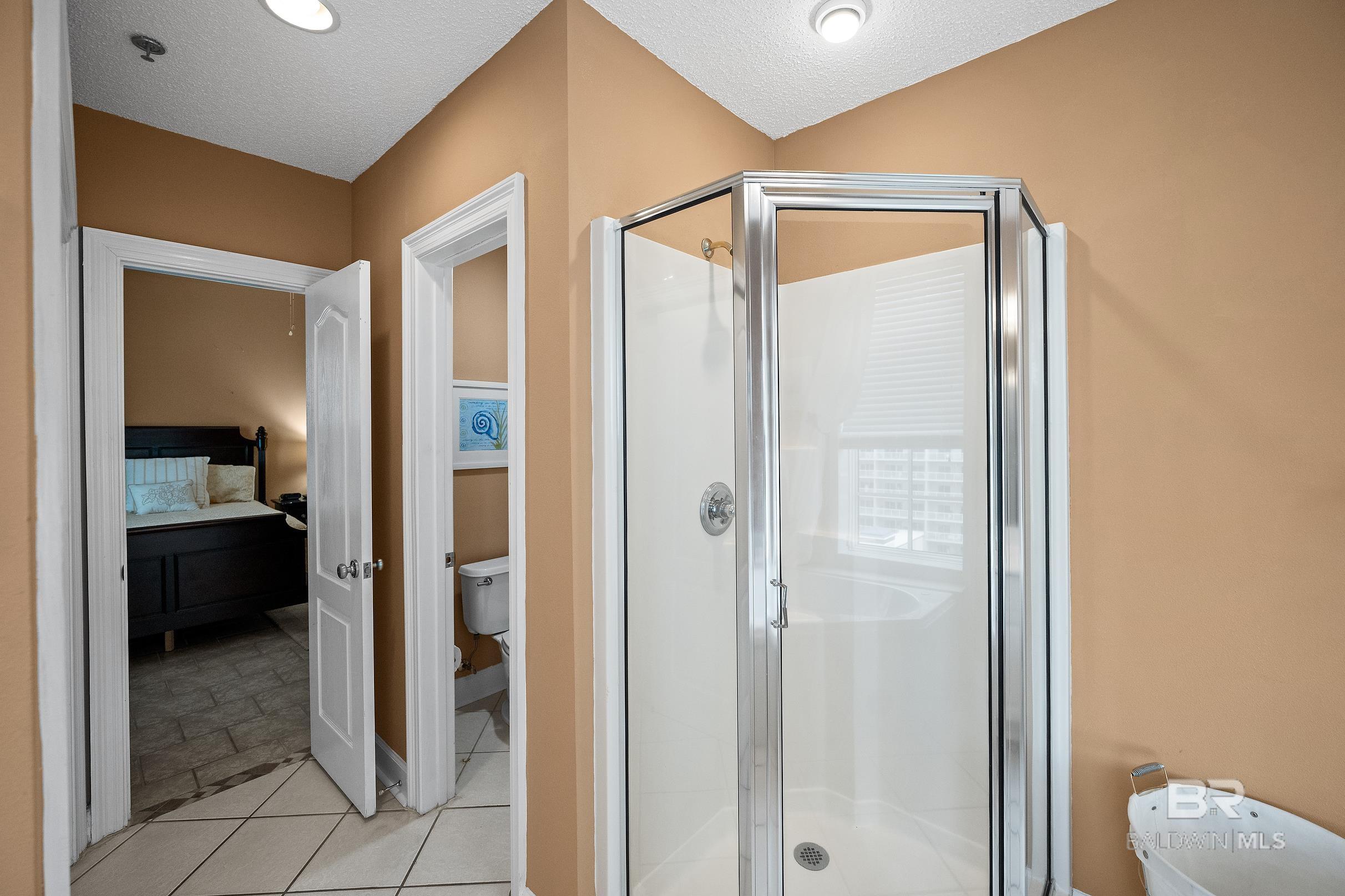 https://zimg.paragon.ice.com/ParagonImages/Property/PG/BCAR/397290/21/0/0/30dbbf5c32c0155dc9fafe225e96e0a8/7/1974e0f94c48722cc319d251b917f00f/397290-ad915555-f905-4337-8601-a4ce22dc5fa5.JPG