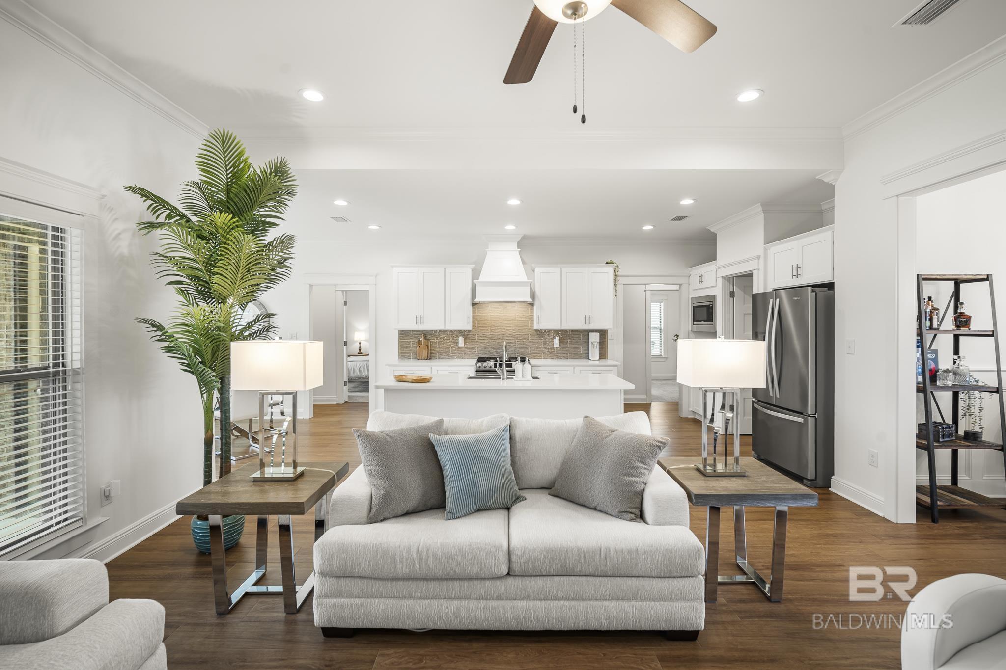 https://zimg.paragon.ice.com/ParagonImages/Property/PG/BCAR/397303/10/0/0/c3f1fc9835bb16b7231c7920897e6a32/7/0dc4eb984a2493e3ed44abec7577dfa6/397303-38934d57-1b3e-43e9-94f3-8e1a303fbadd.JPG