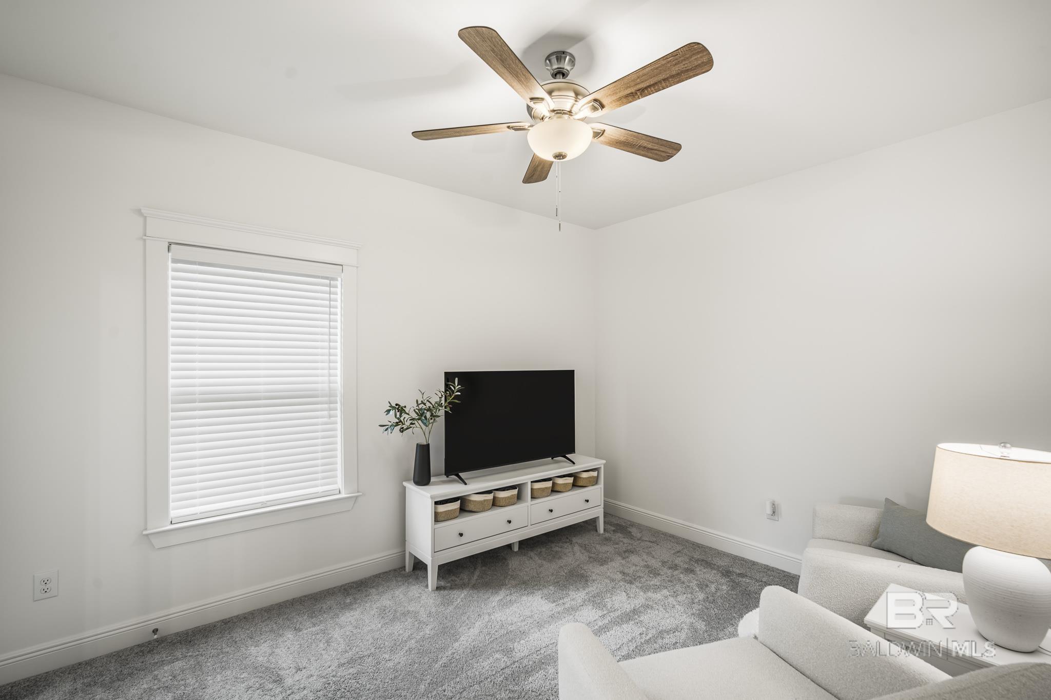 https://zimg.paragon.ice.com/ParagonImages/Property/PG/BCAR/397303/21/0/0/9d53cae93f91c5d3a6aa74eaa9edd6a3/7/0dc4eb984a2493e3ed44abec7577dfa6/397303-a889d4a5-1829-44c0-86af-9b3f3a593b7e.JPG