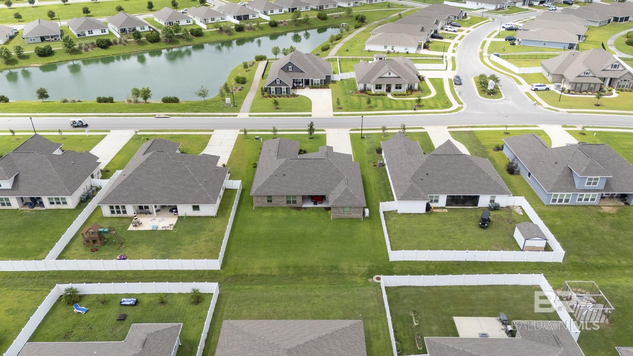 https://zimg.paragon.ice.com/ParagonImages/Property/PG/BCAR/397303/43/0/0/ab6fc1208795be213b53df428d87e058/7/0dc4eb984a2493e3ed44abec7577dfa6/397303-a35da7cd-1e95-428b-8809-b092590b4f0d.JPG