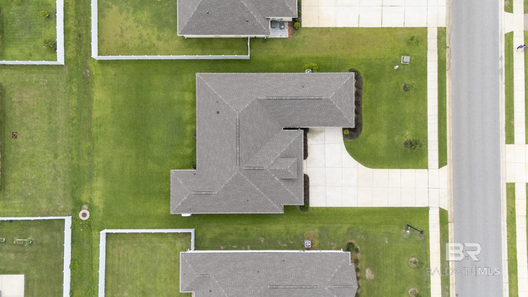 https://zimg.paragon.ice.com/ParagonImages/Property/PG/BCAR/397303/46/0/0/aa05c1a8957a165742dd833562acbdcf/7/0dc4eb984a2493e3ed44abec7577dfa6/397303-0df634a2-8d77-4035-a8fa-b8663100c8f6.JPG