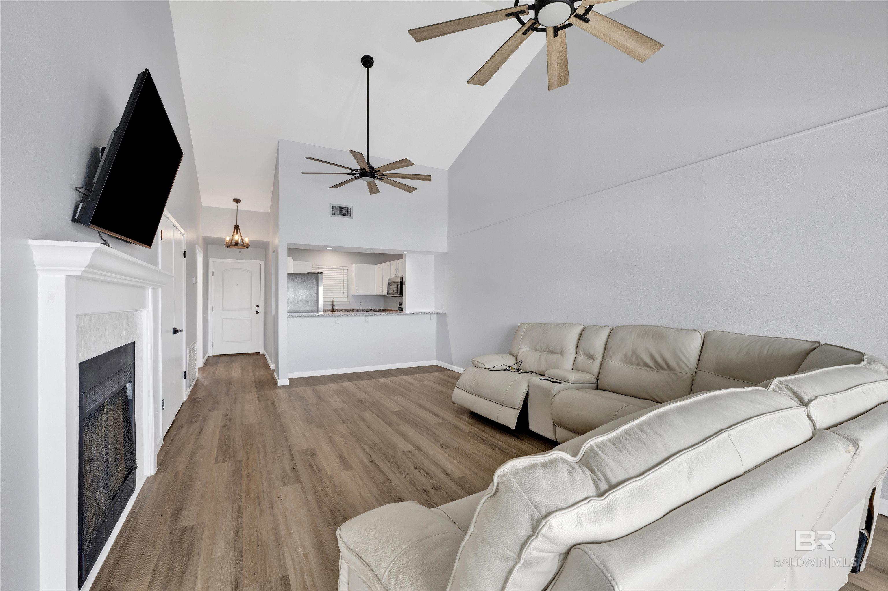 https://zimg.paragon.ice.com/ParagonImages/Property/PG/BCAR/397308/16/0/0/a32cca142d9eb0c0b29faa3f5f27ff57/7/38239e66480d248c1c4a476ed8d155d7/397308-d2937258-d5e9-4afc-a106-9be437048cfd.JPG