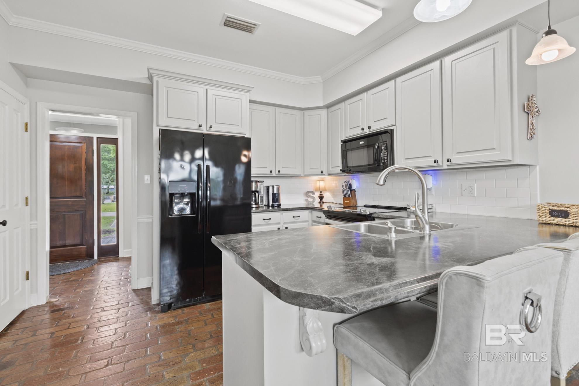 https://zimg.paragon.ice.com/ParagonImages/Property/PG/BCAR/397316/6/0/0/b22c78c5e374e646f1b92db11a72abe6/7/58fe527642fbcde7d01f41e4e93d0127/397316-68c2d6e8-1593-4a17-a613-97402bda592d.JPG