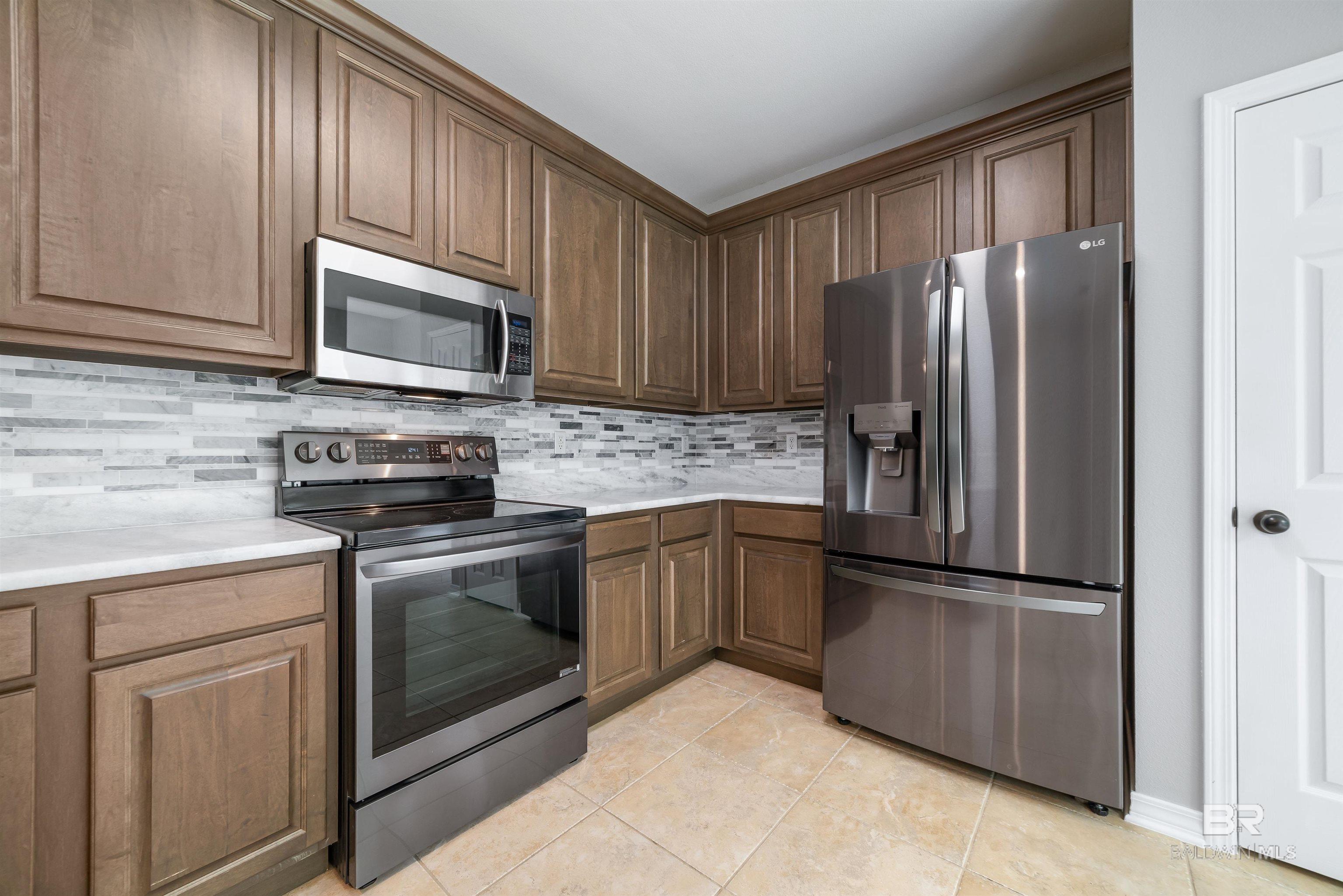 https://zimg.paragon.ice.com/ParagonImages/Property/PG/BCAR/397322/1/0/0/d4b9483bc26621c106f302857eaee938/7/2fbae7d5400165e685b3a8143ae9b0f3/397322-9410e7e2-2e69-41c4-85a1-450b8ad2498b.JPG