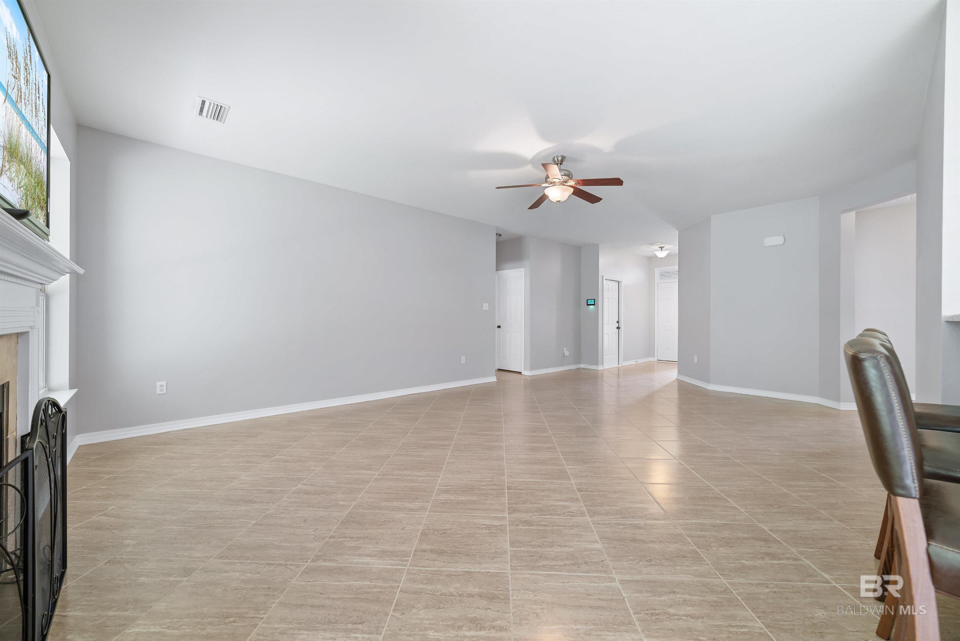 https://zimg.paragon.ice.com/ParagonImages/Property/PG/BCAR/397322/13/0/0/961cb36933583ea2272cb5b00ea71603/7/2fbae7d5400165e685b3a8143ae9b0f3/397322-ab5d6025-7d01-4b5d-8231-9a70dfba8eca.JPG