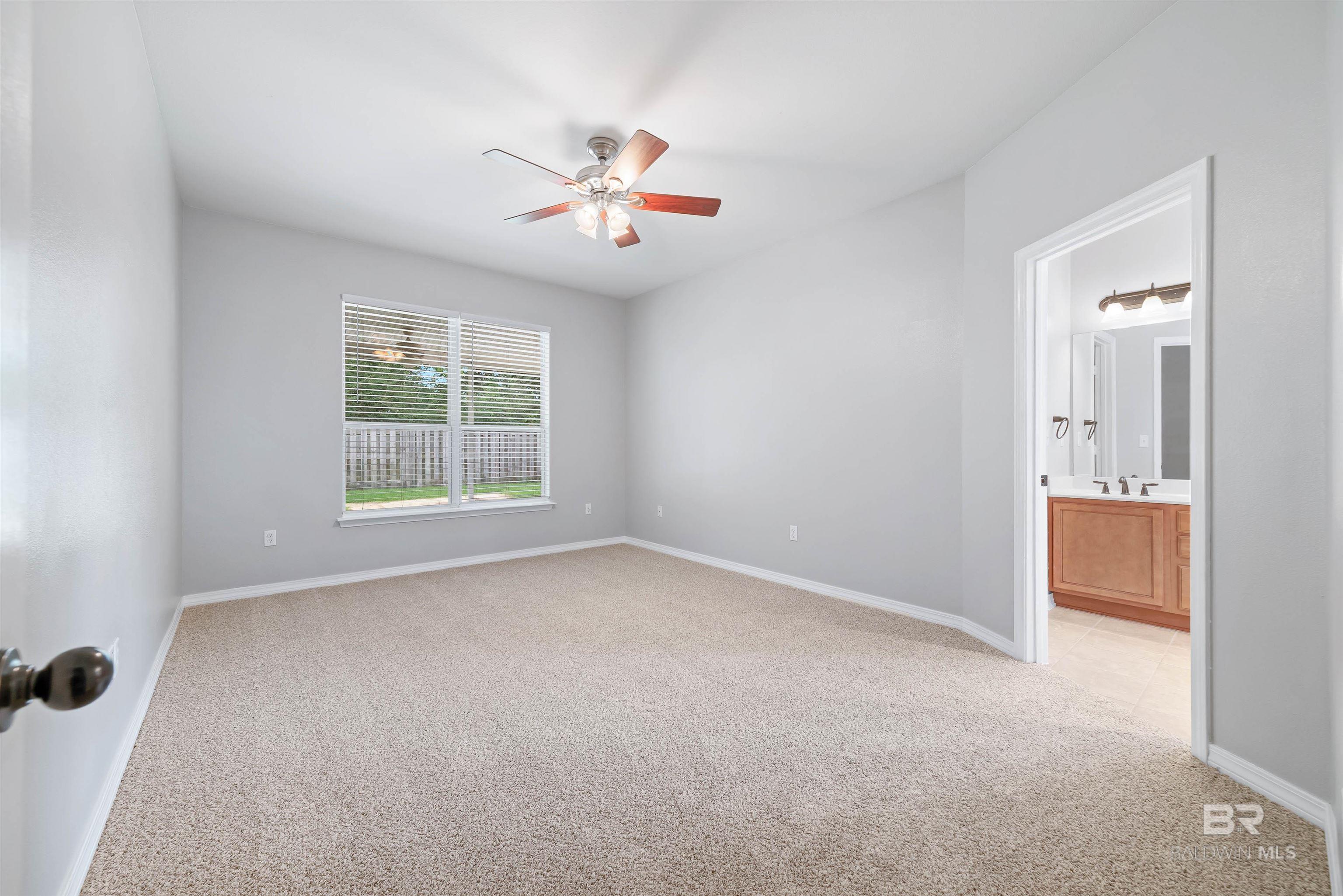 https://zimg.paragon.ice.com/ParagonImages/Property/PG/BCAR/397322/14/0/0/fbef60f4b2b73ed2b28e17c337545fd9/7/2fbae7d5400165e685b3a8143ae9b0f3/397322-86885554-277a-47b4-aa01-fd69bfa22295.JPG