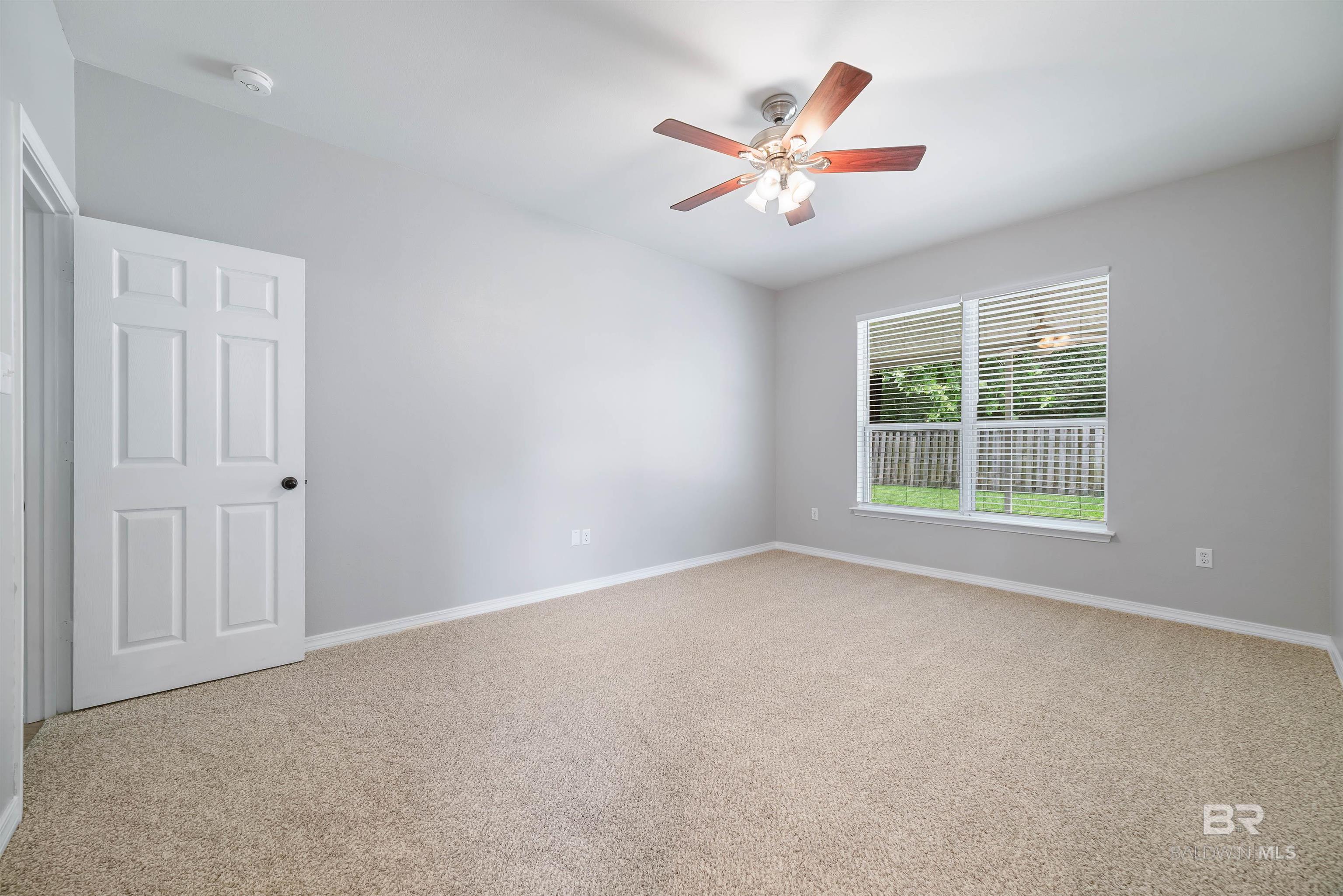 https://zimg.paragon.ice.com/ParagonImages/Property/PG/BCAR/397322/15/0/0/f909d5b74eeb201a9c97364bb5aa5746/7/2fbae7d5400165e685b3a8143ae9b0f3/397322-23879947-3088-4cb6-b7d6-ea981c5c8ca9.JPG