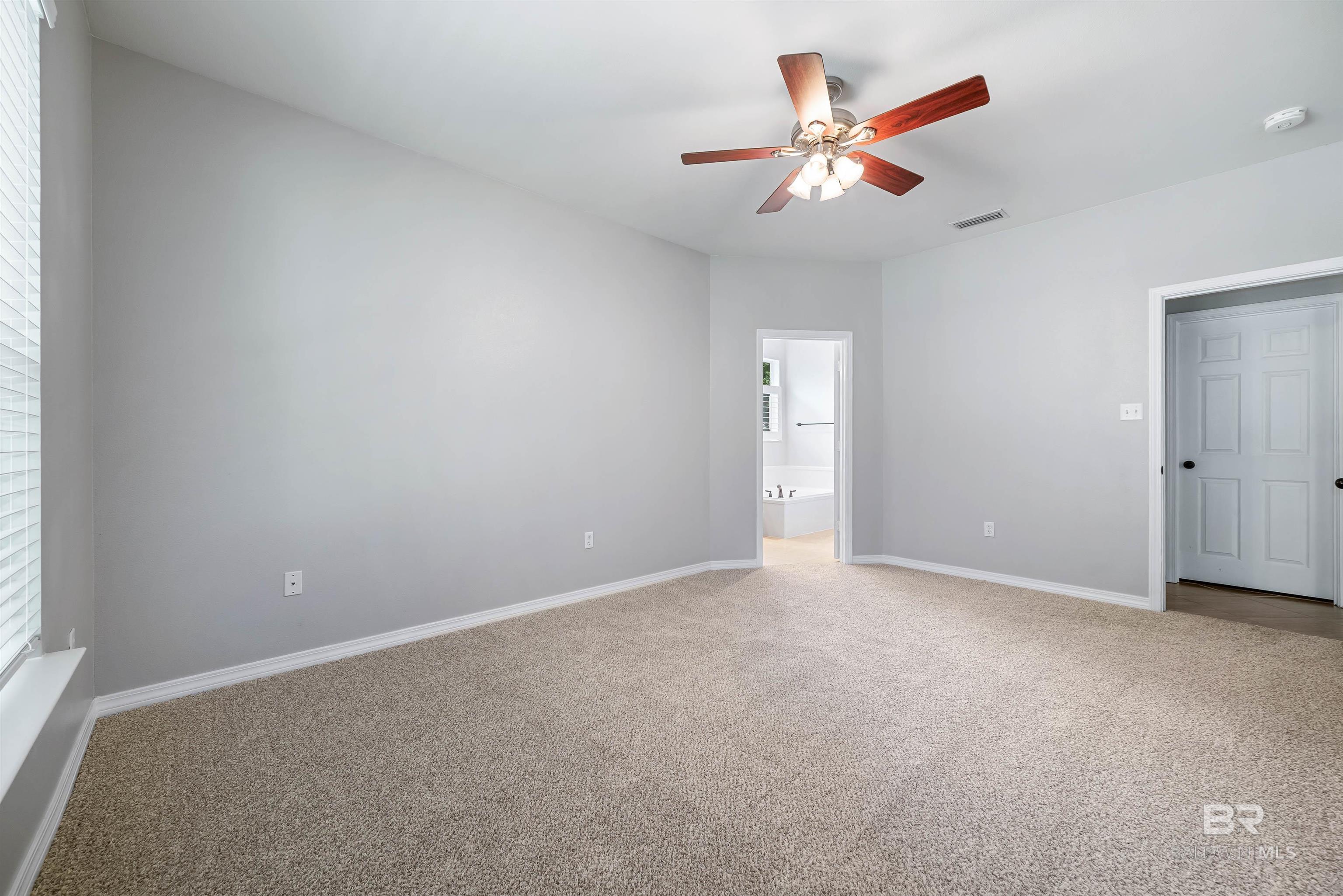 https://zimg.paragon.ice.com/ParagonImages/Property/PG/BCAR/397322/16/0/0/d79b4887f7faff67824da899c241734e/7/2fbae7d5400165e685b3a8143ae9b0f3/397322-3df64156-58b0-4873-96f1-6cfec796391f.JPG