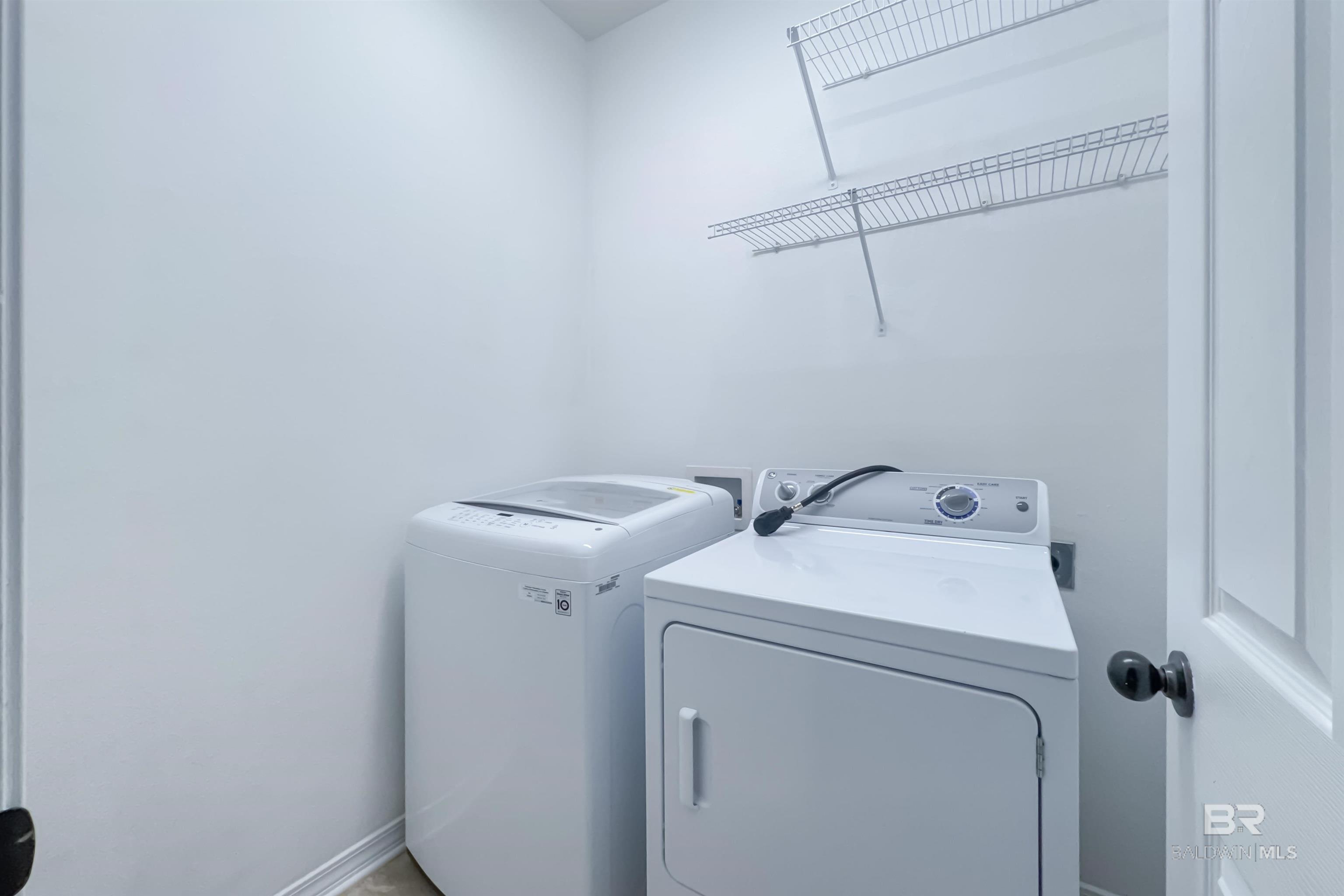 https://zimg.paragon.ice.com/ParagonImages/Property/PG/BCAR/397322/21/0/0/d46cd3a8e7ccee7726539e26c8cf663e/7/2fbae7d5400165e685b3a8143ae9b0f3/397322-7be75ecd-267a-495a-83d2-80a417d93c90.JPG