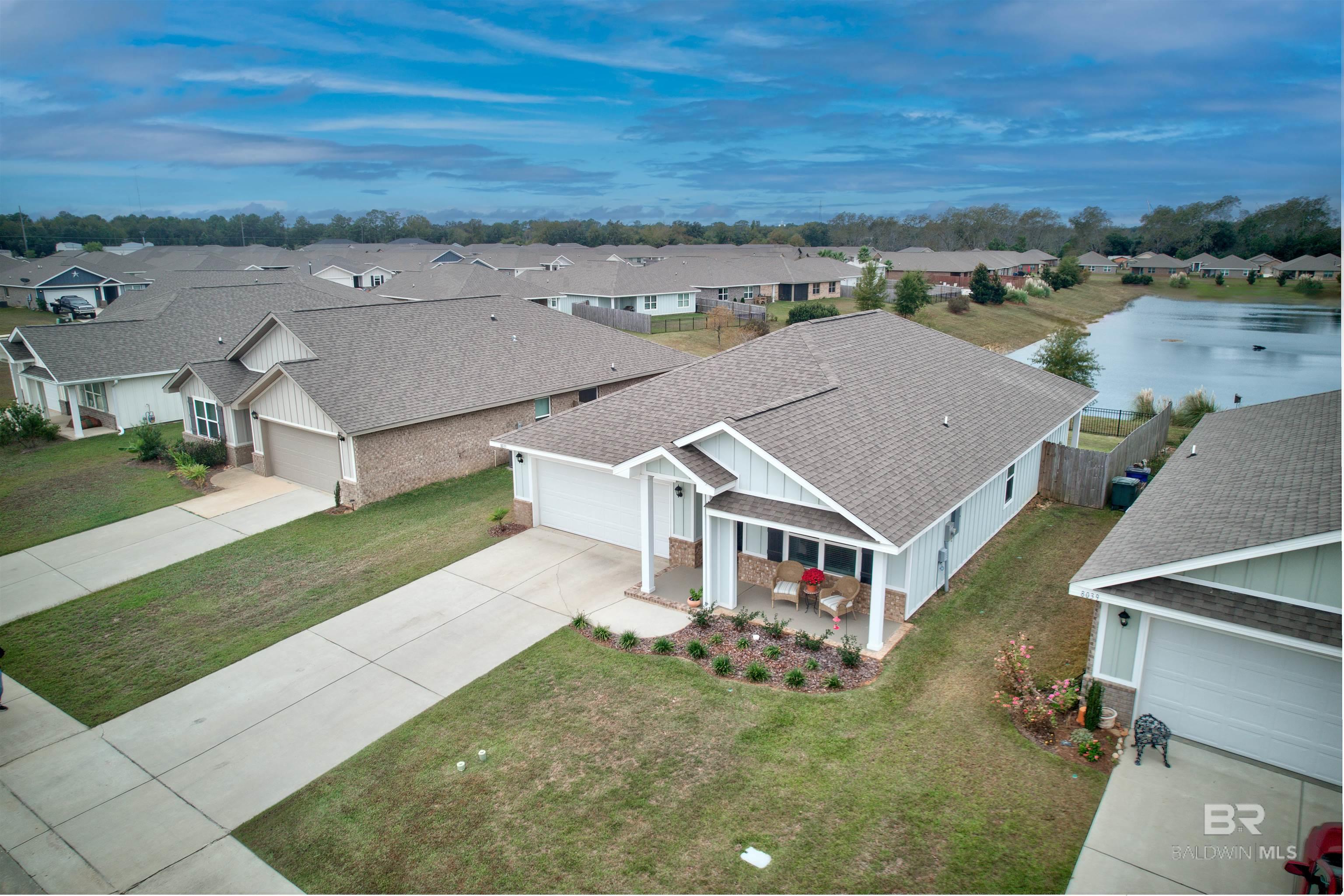 https://zimg.paragon.ice.com/ParagonImages/Property/PG/BCAR/397324/1/0/0/e0f2d88a69024e84f98d2e552e2d8fe1/7/61c1c8d41292b673c649790d1284ec88/397324-5a3d609a-1f6c-49e9-9386-ef6bf52efecc.JPG